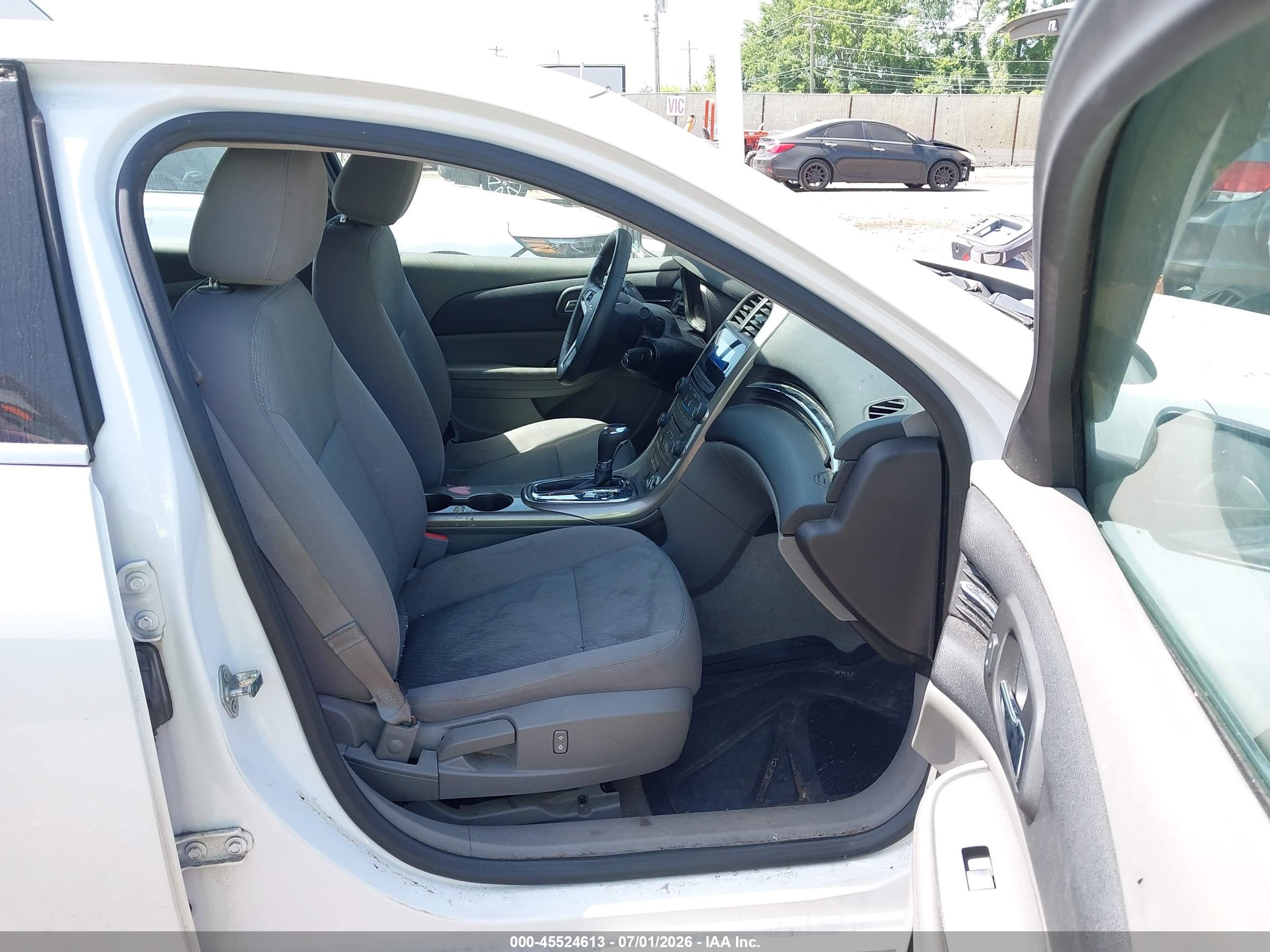 2013 Chevrolet Malibu 1ls White vin: 1G11B5SAXDF229816