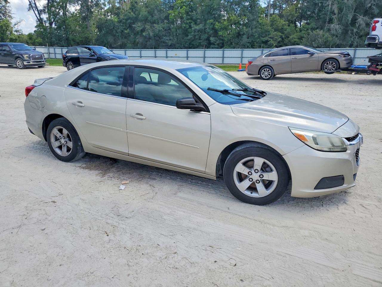 2014 Chevrolet Malibu Ls Cream vin: 1G11B5SL0EF141263
