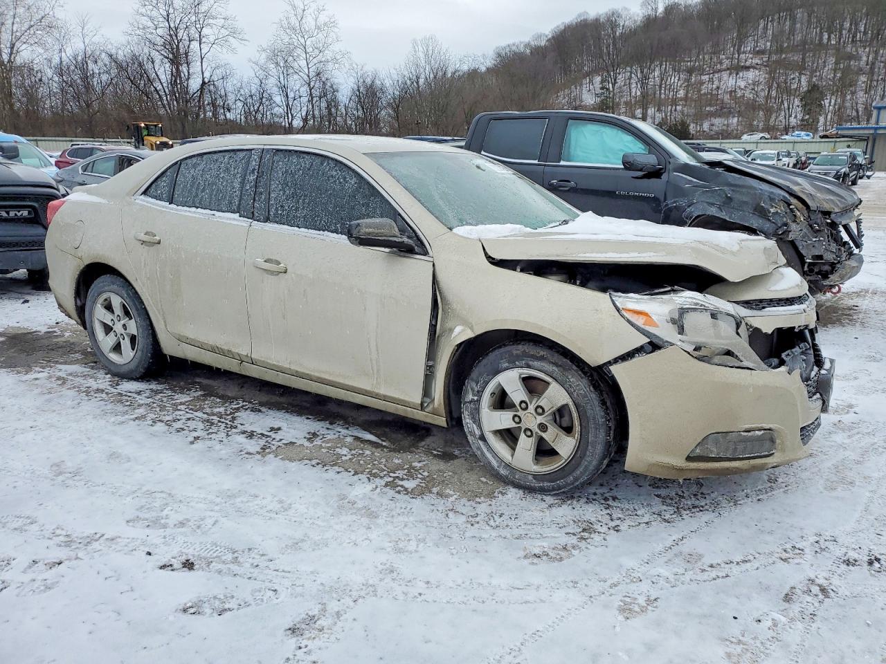 2014 Chevrolet Malibu Ls Gold vin: 1G11B5SL0EF177308