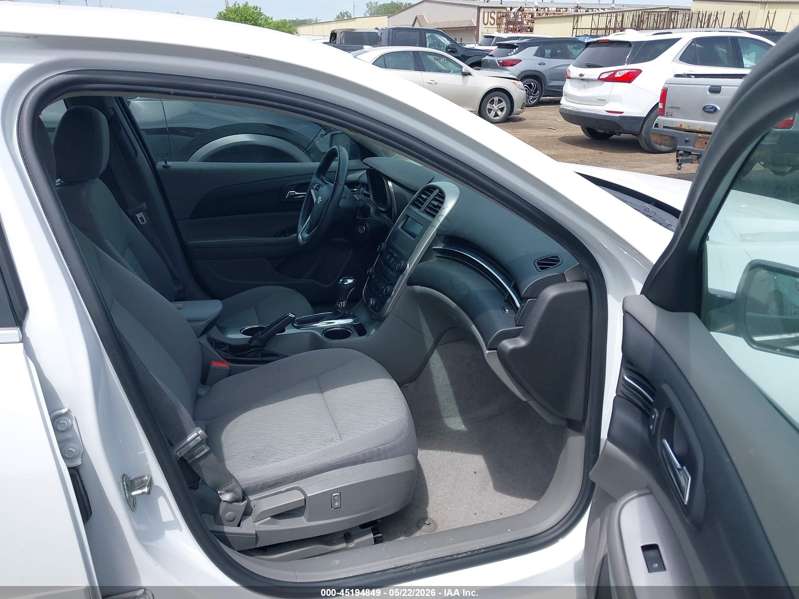 2014 Chevrolet Malibu 1ls White vin: 1G11B5SL0EF208380