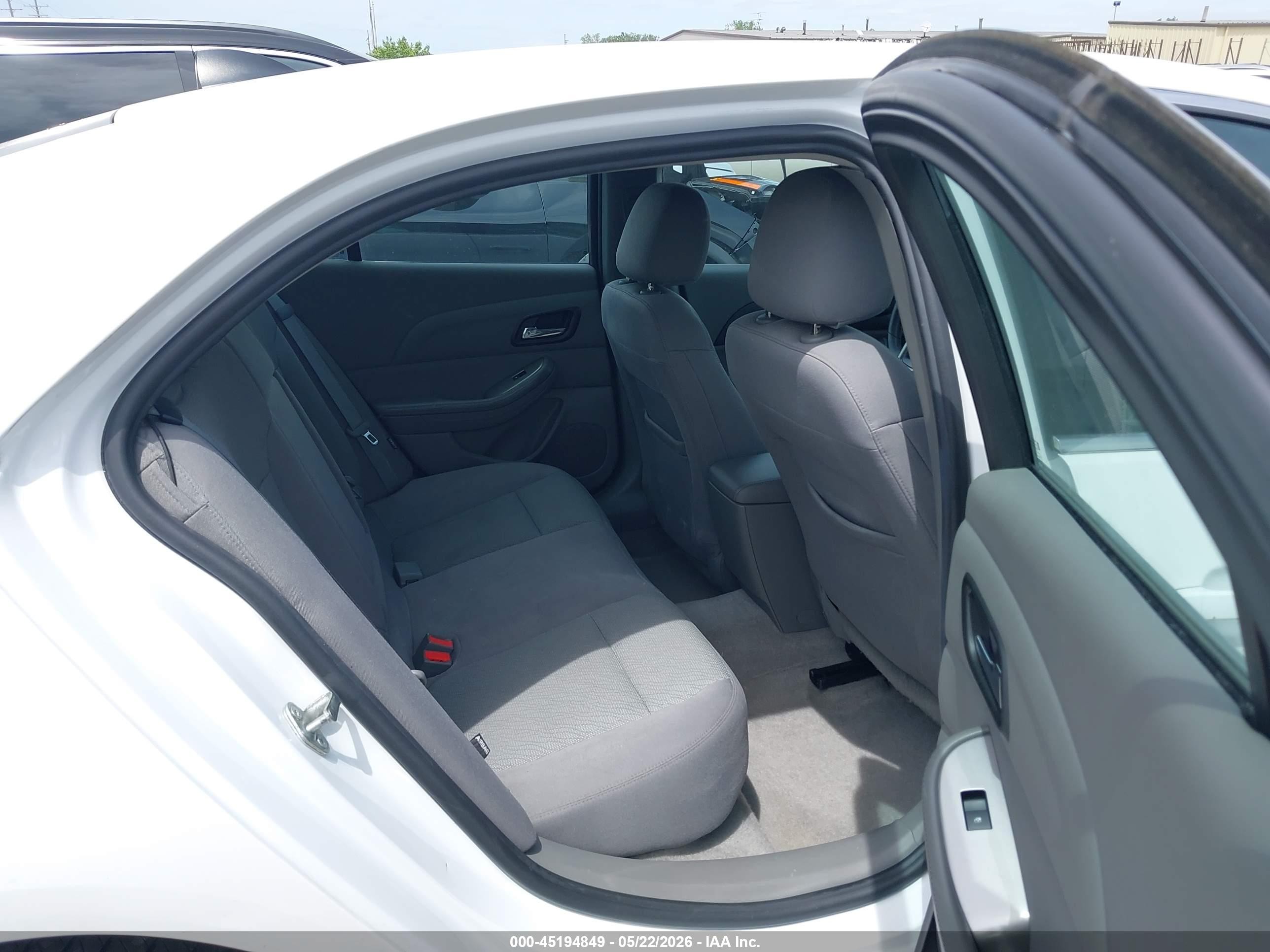 2014 Chevrolet Malibu 1ls White vin: 1G11B5SL0EF208380