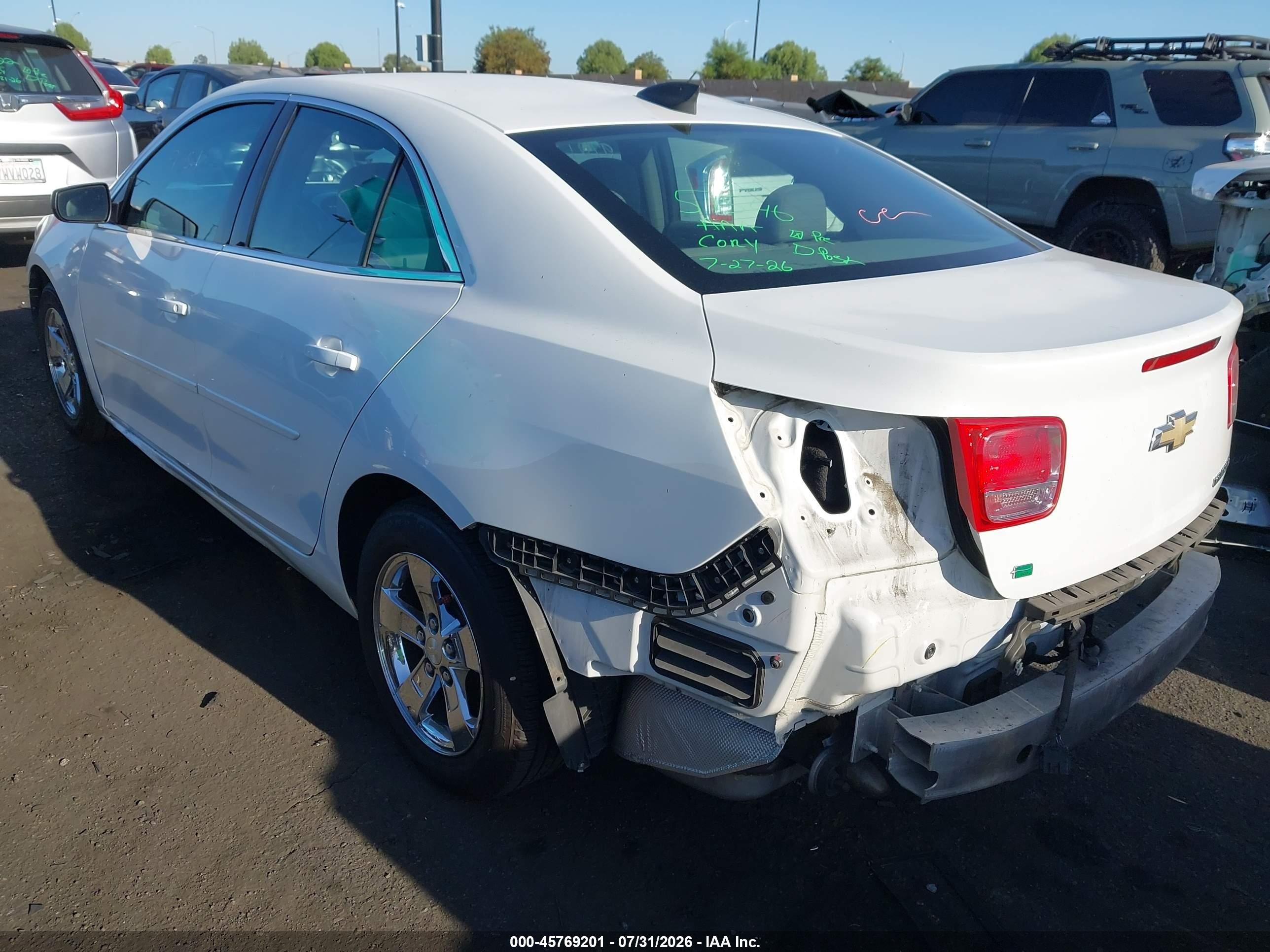 2015 Chevrolet Malibu Ls White vin: 1G11B5SL0FF129521