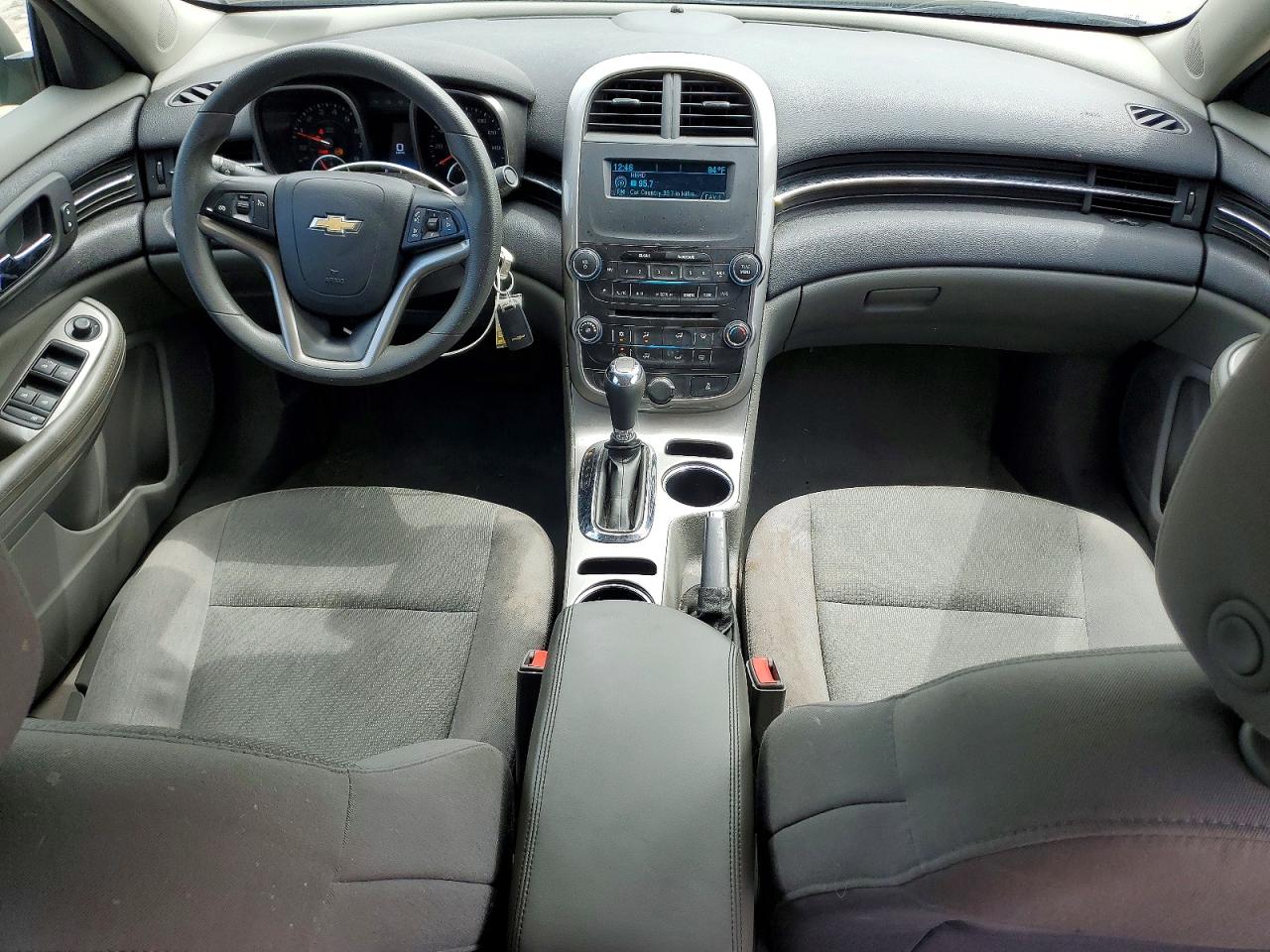 2015 Chevrolet Malibu Ls Бежевый vin: 1G11B5SL0FF133942