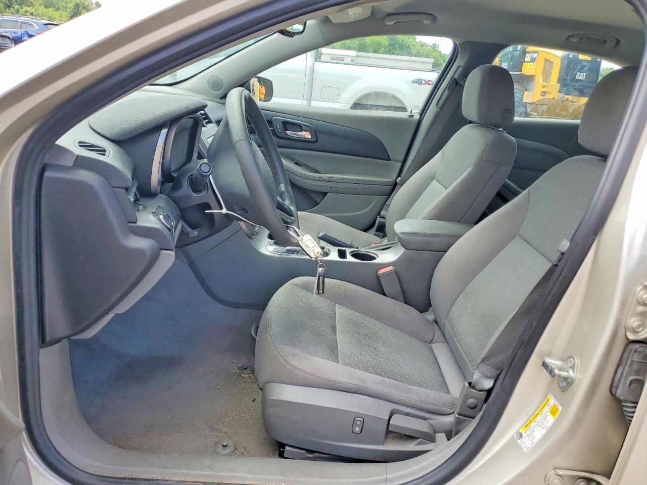 2015 Chevrolet Malibu Ls Бежевый vin: 1G11B5SL0FF133942
