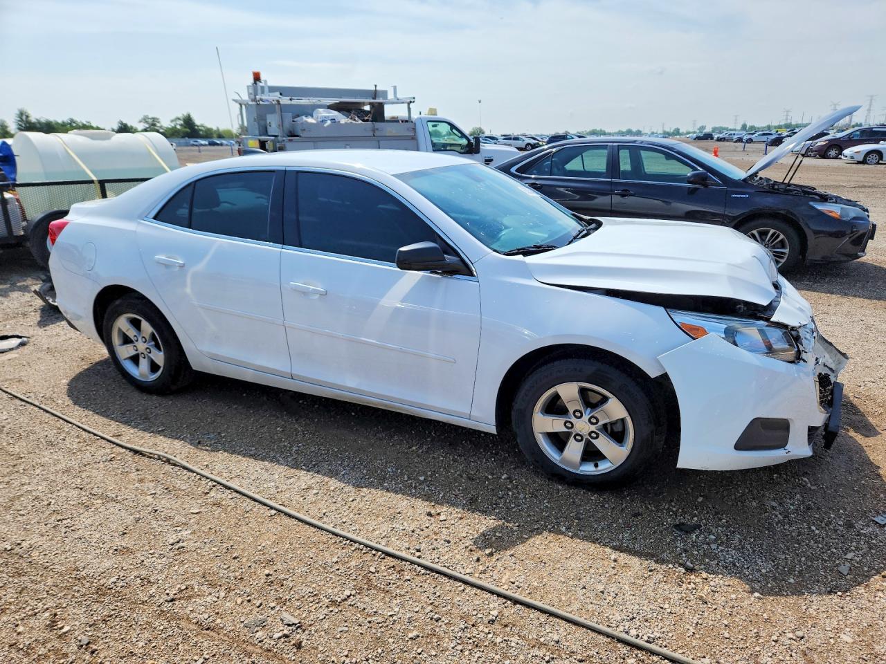 2015 Chevrolet Malibu Ls White vin: 1G11B5SL0FF150269