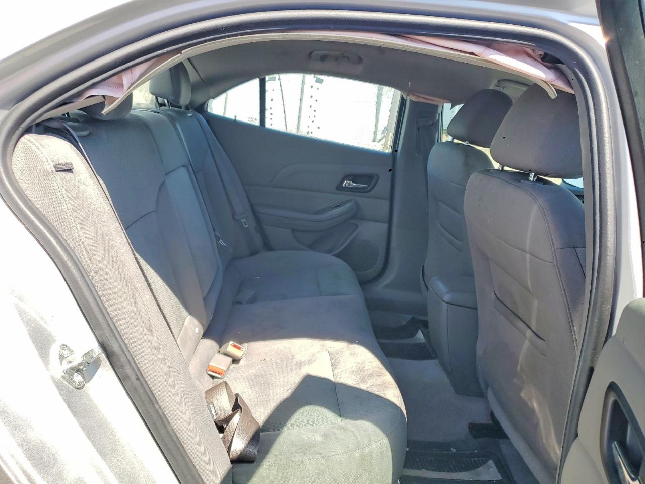 2015 Chevrolet Malibu Ls Silver vin: 1G11B5SL0FF235984