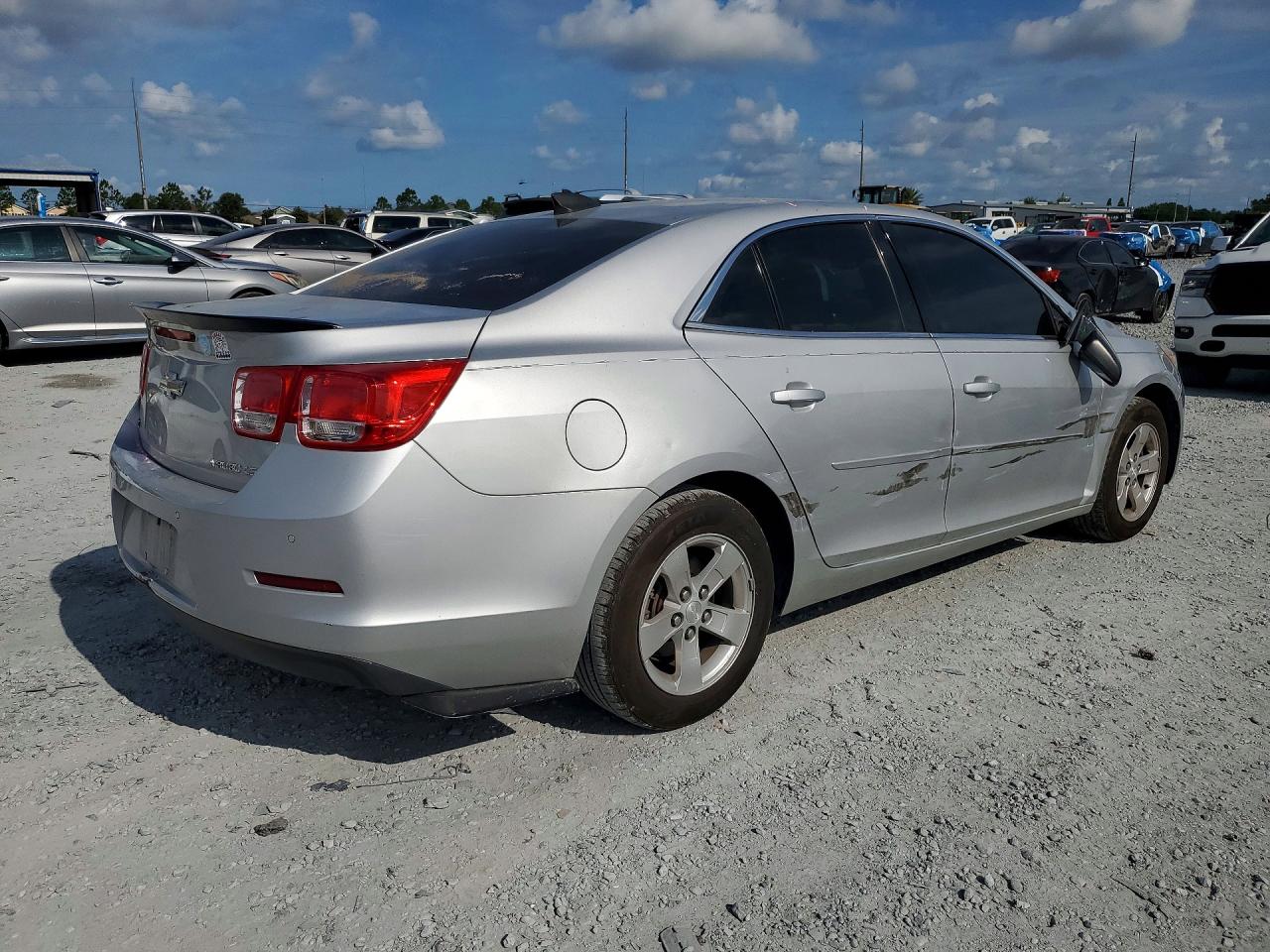 2015 Chevrolet Malibu Ls Silver vin: 1G11B5SL0FF272517