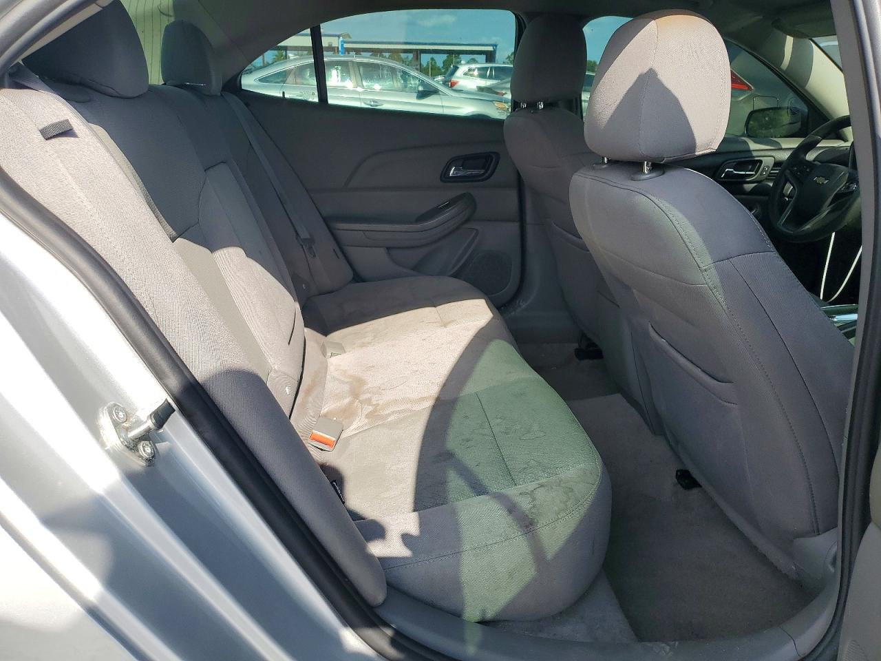 2015 Chevrolet Malibu Ls Silver vin: 1G11B5SL0FF272517