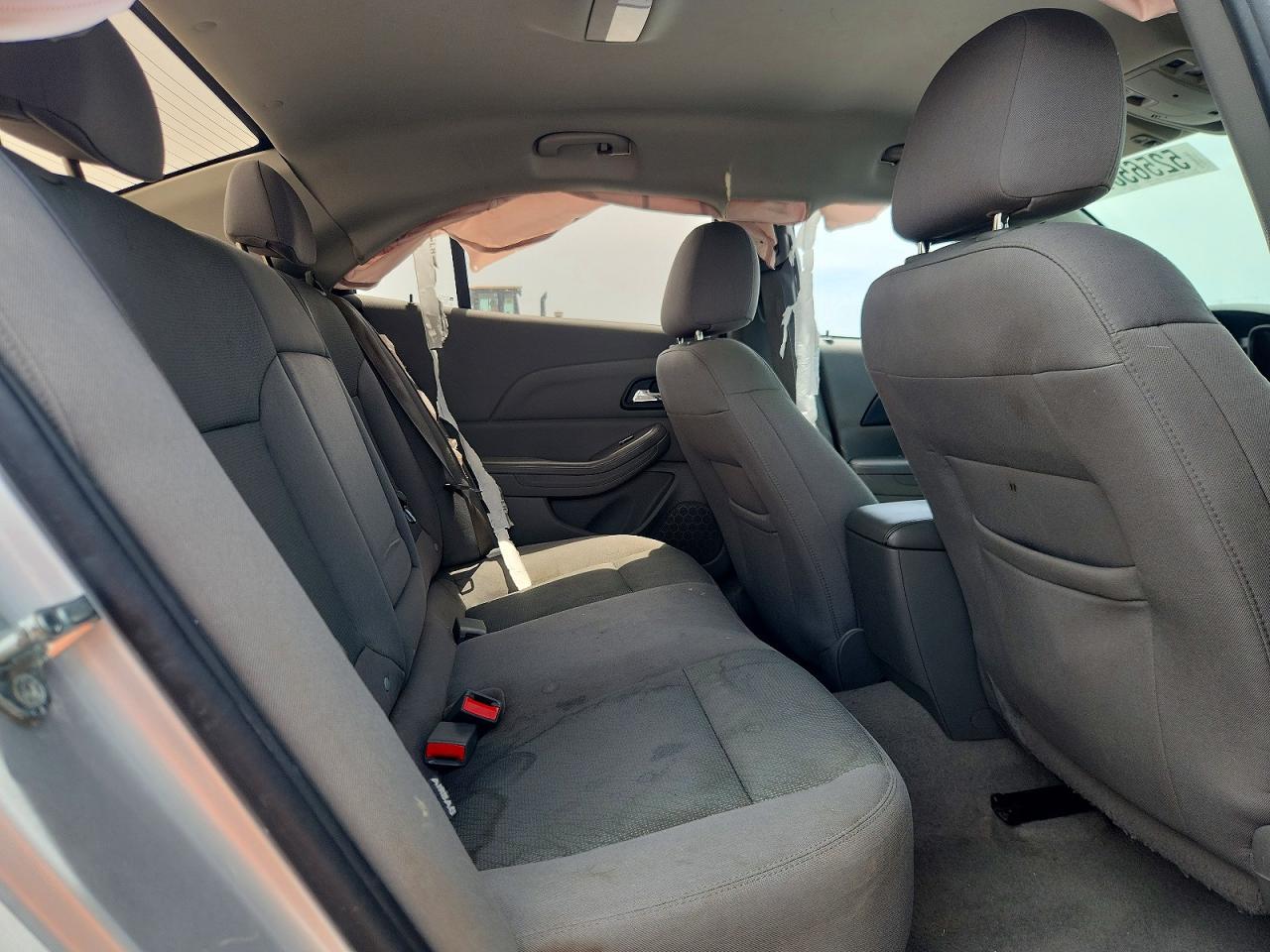 2015 Chevrolet Malibu Ls Silver vin: 1G11B5SL0FF278737