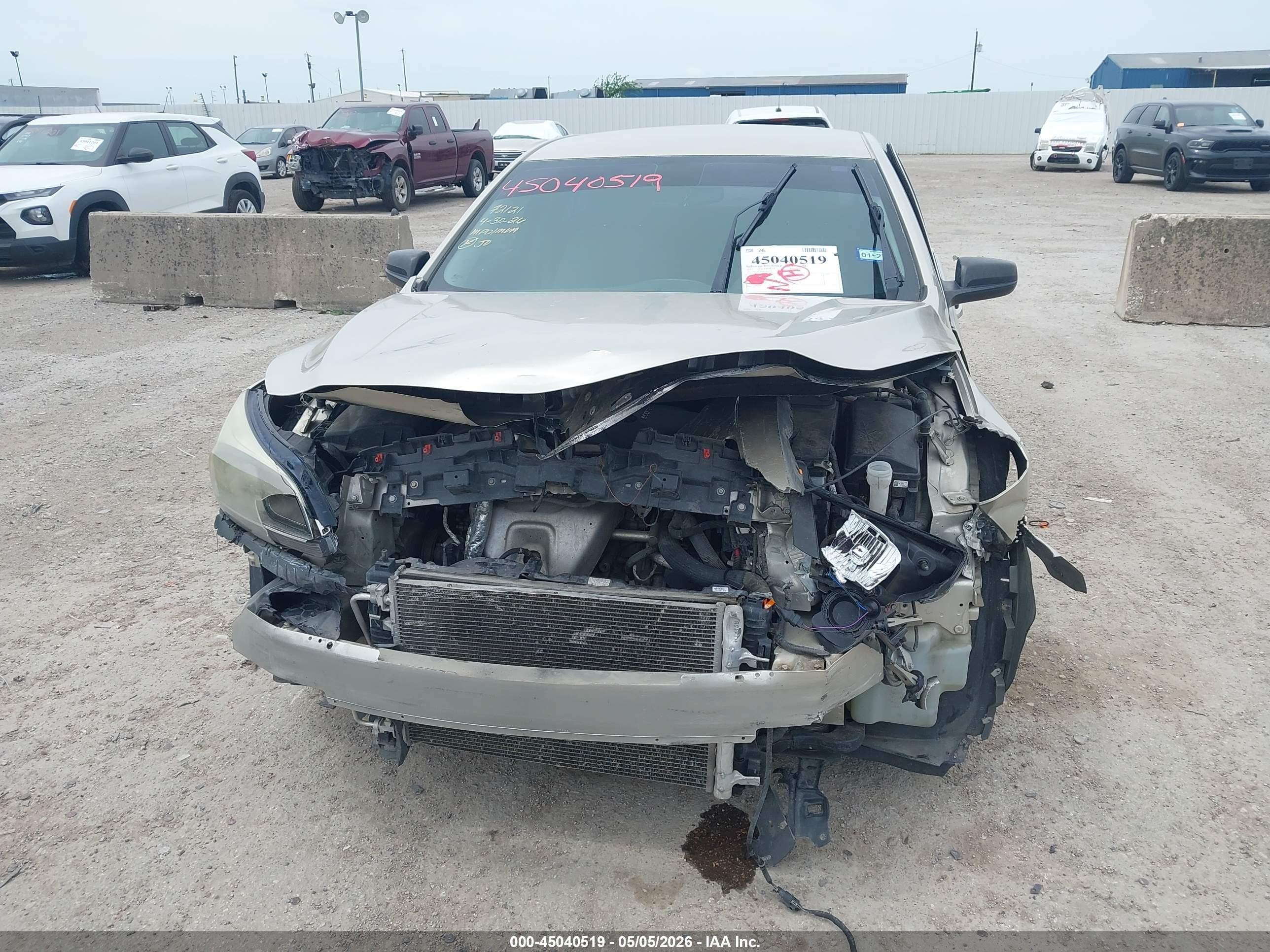 2015 Chevrolet Malibu Ls Gold vin: 1G11B5SL0FF301529