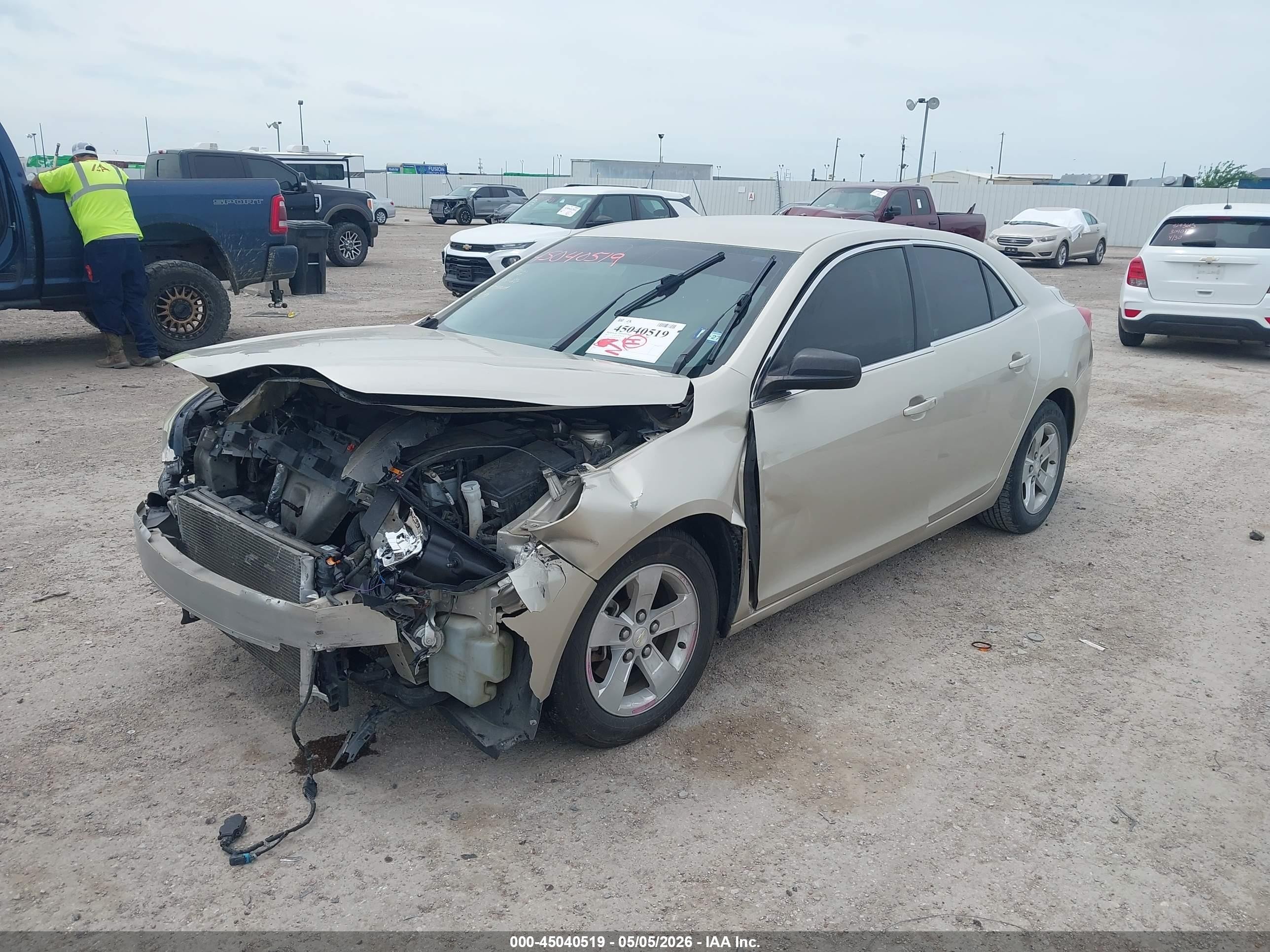 2015 Chevrolet Malibu Ls Gold vin: 1G11B5SL0FF301529
