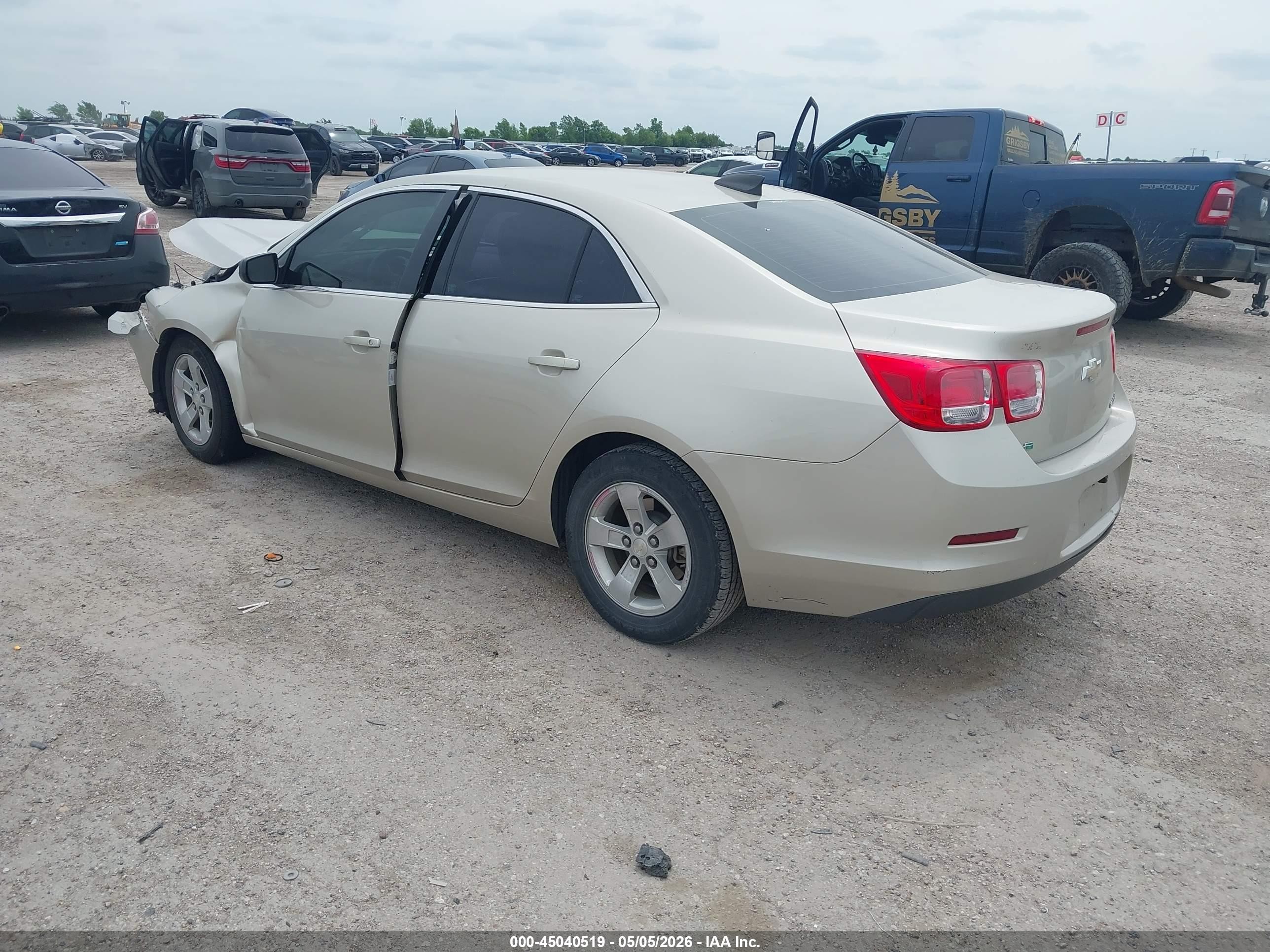 2015 Chevrolet Malibu Ls Gold vin: 1G11B5SL0FF301529
