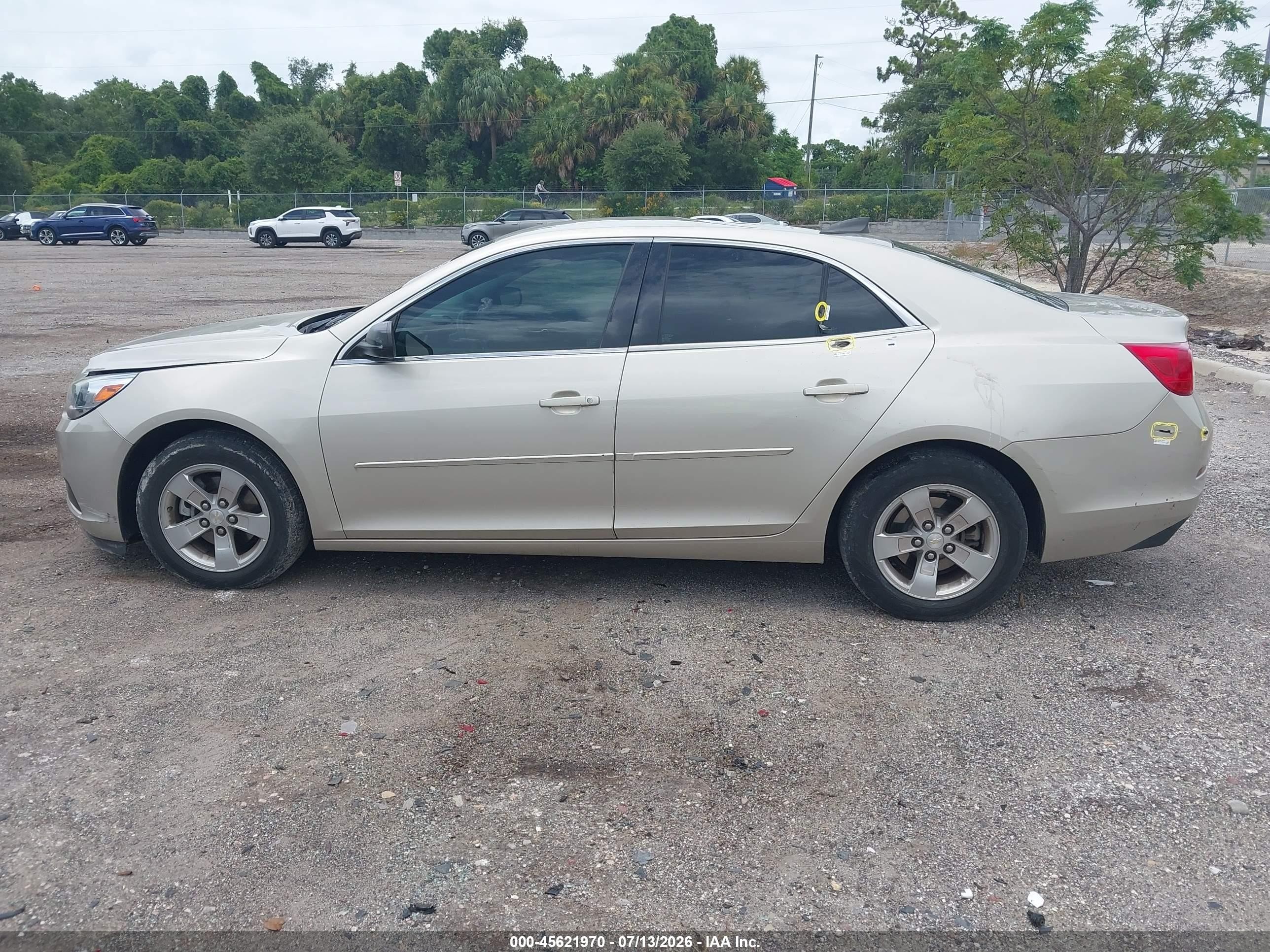 2015 Chevrolet Malibu Ls Gold vin: 1G11B5SL0FF350844