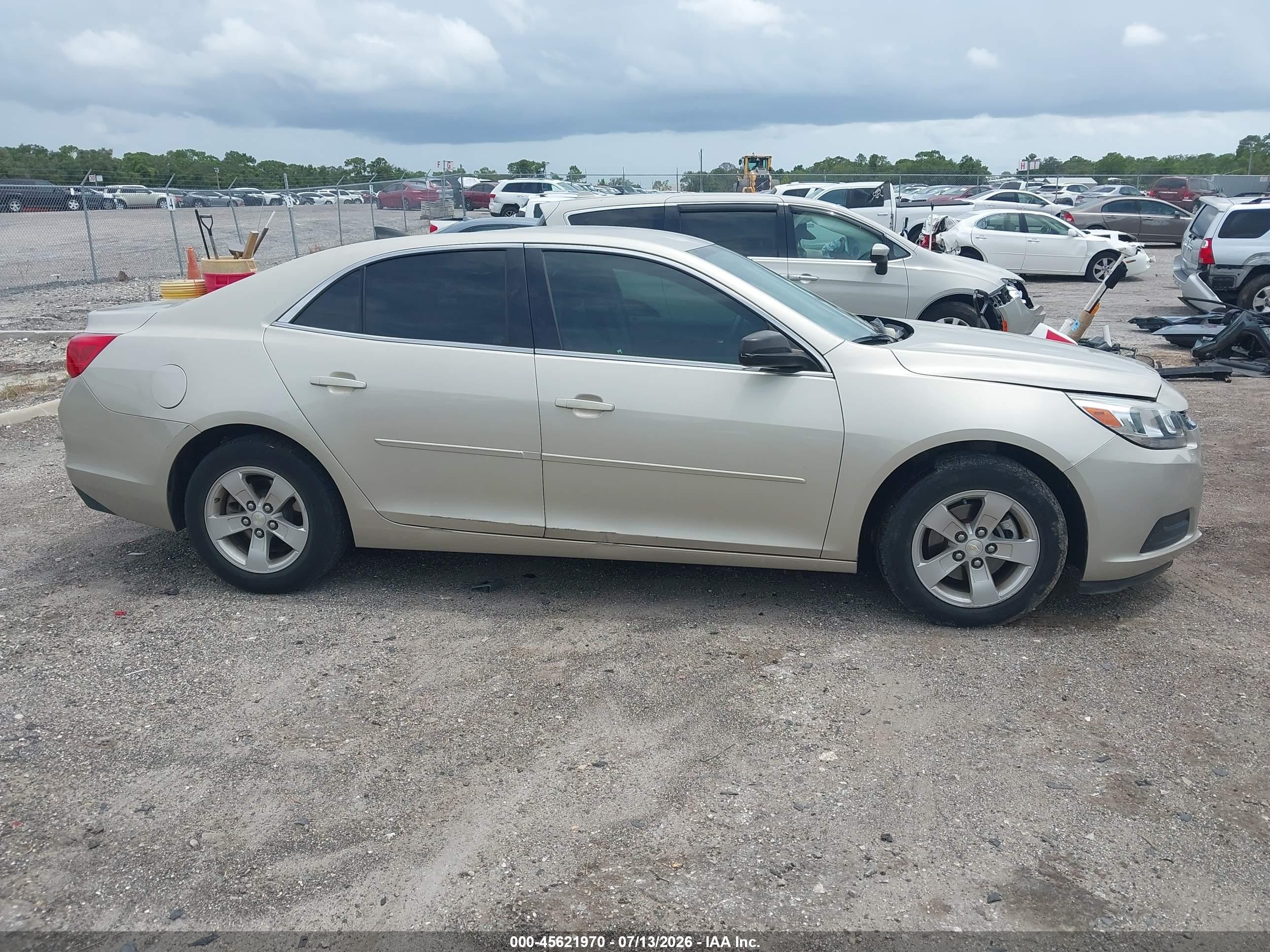 2015 Chevrolet Malibu Ls Gold vin: 1G11B5SL0FF350844
