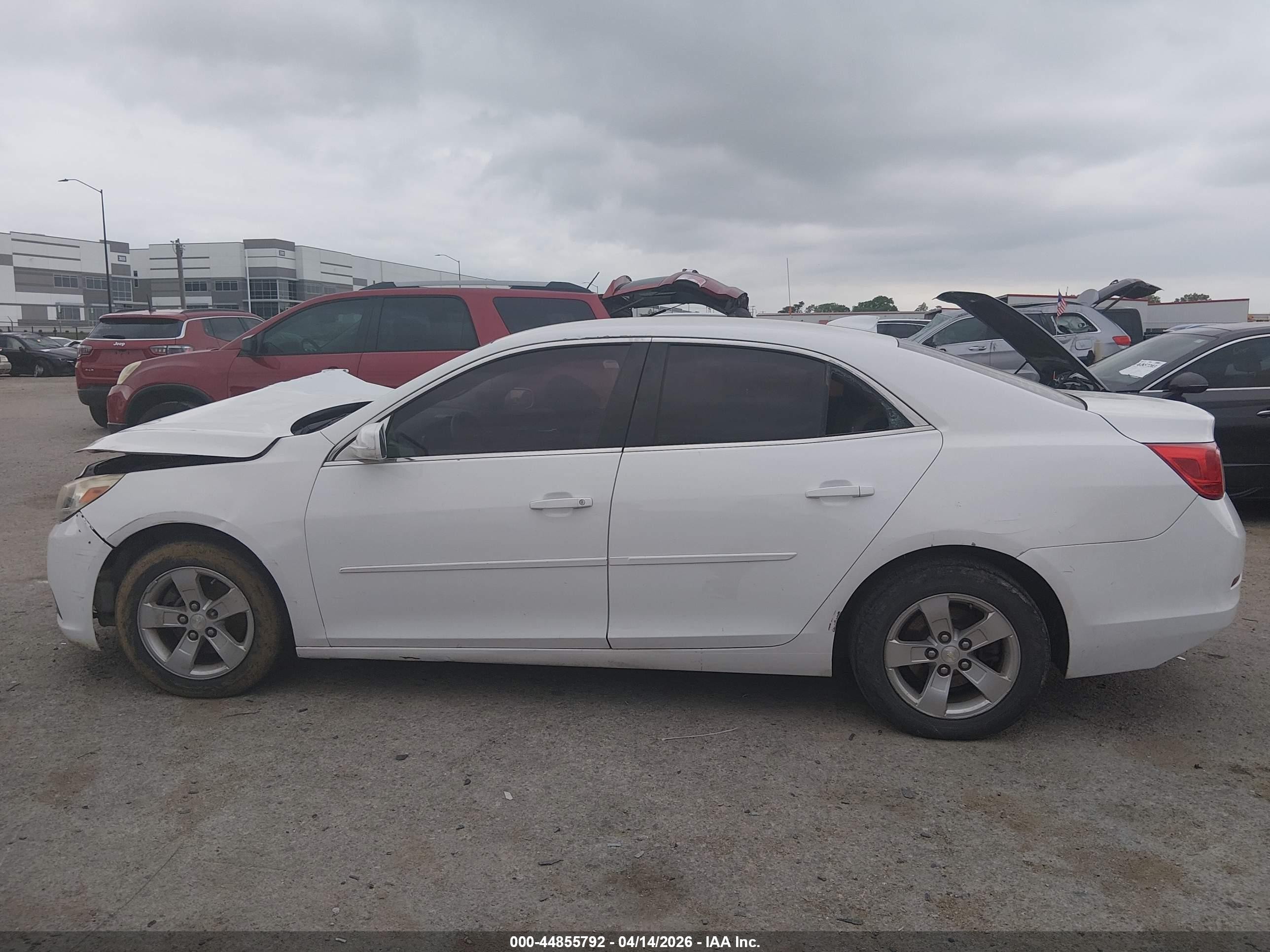 2015 Chevrolet Malibu Ls White vin: 1G11B5SL0FF352156