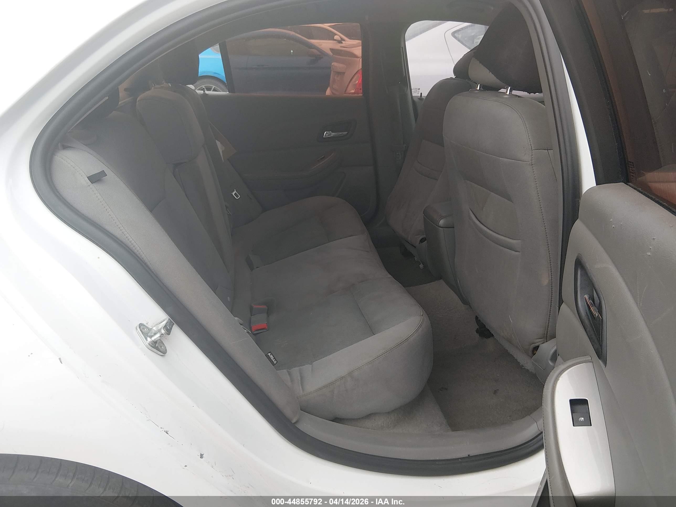 2015 Chevrolet Malibu Ls White vin: 1G11B5SL0FF352156