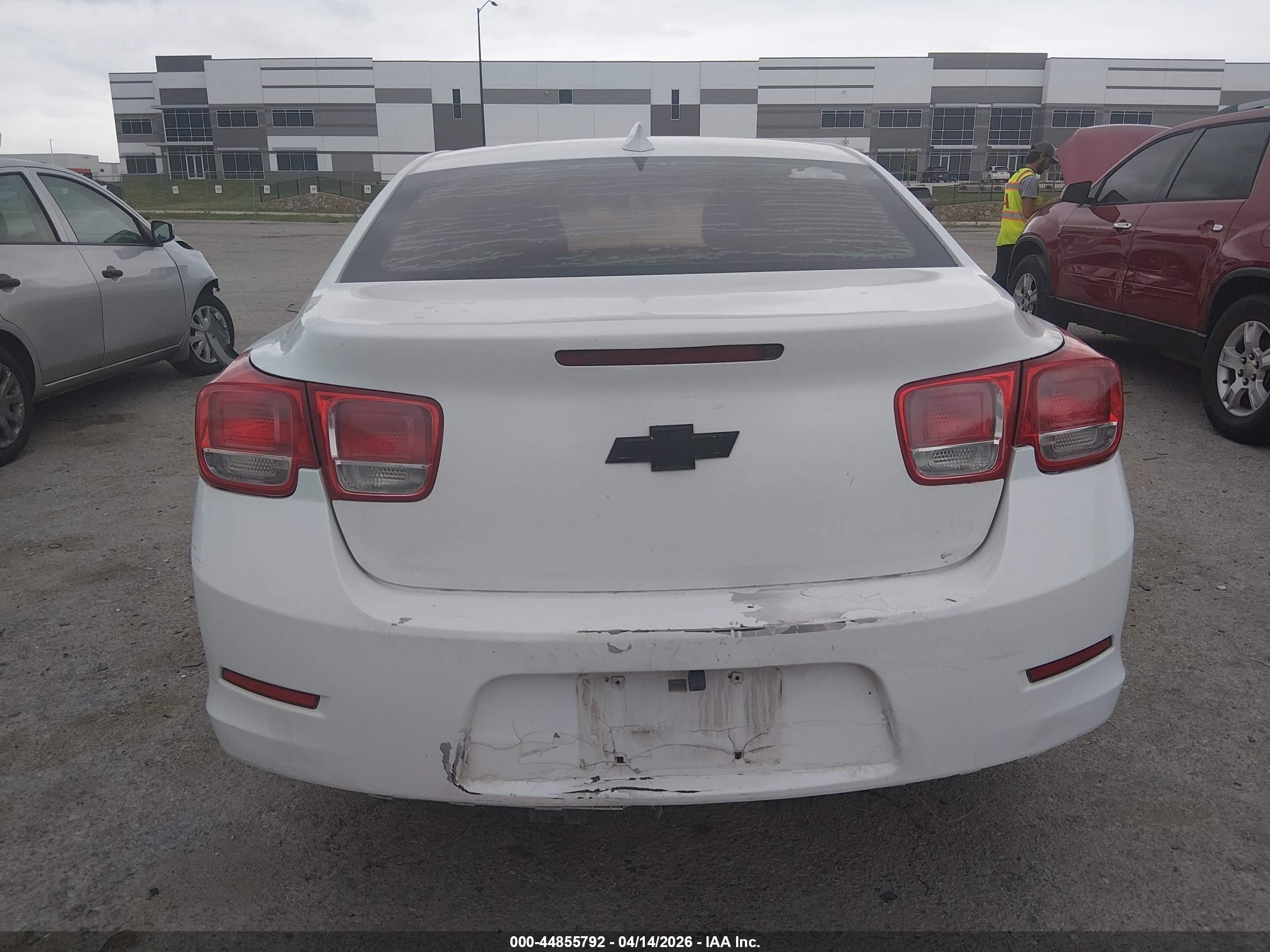 2015 Chevrolet Malibu Ls White vin: 1G11B5SL0FF352156