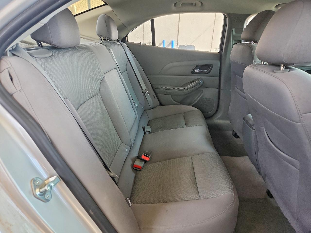 2014 Chevrolet Malibu Ls Silver vin: 1G11B5SL1EU125441