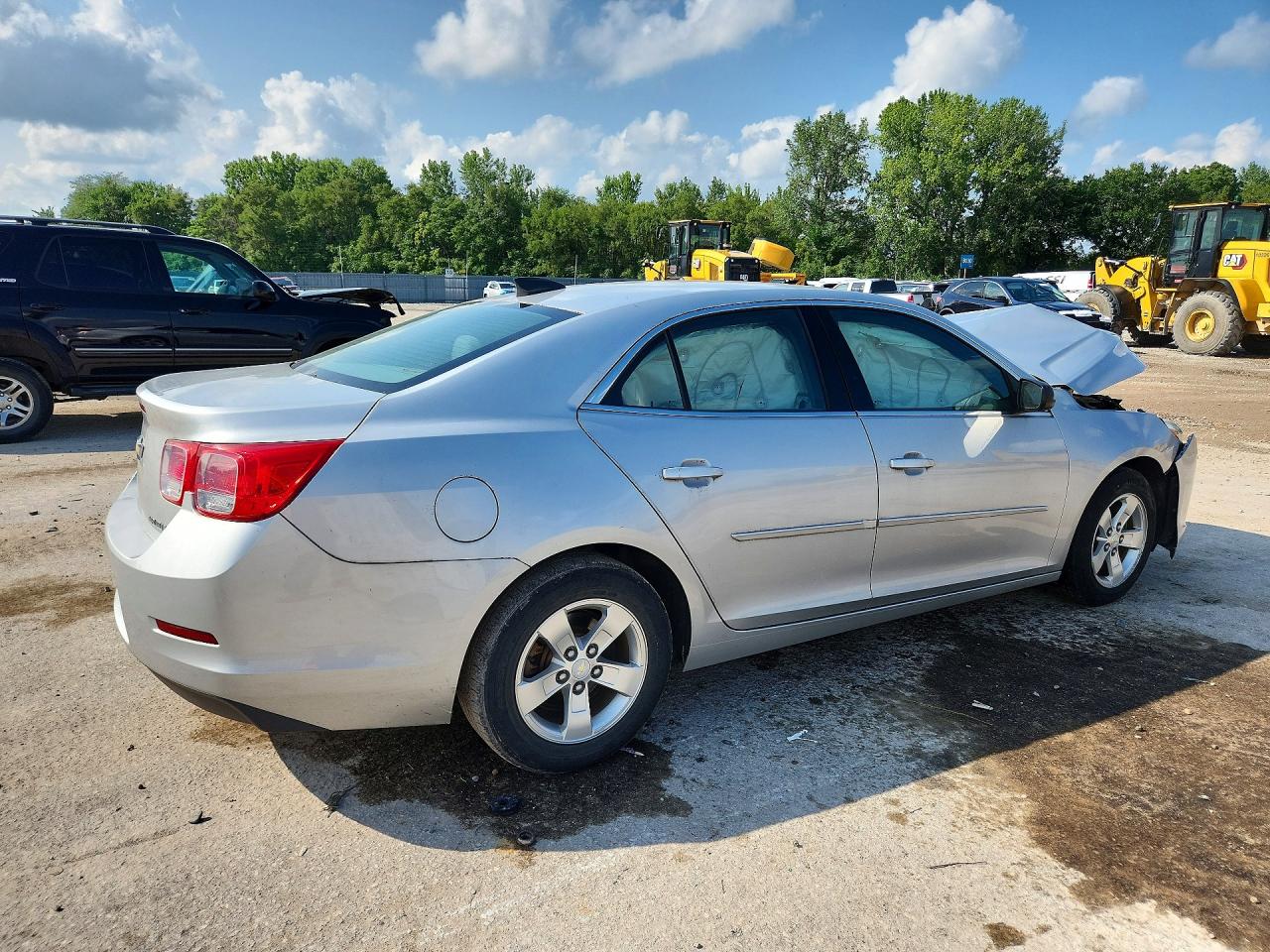 2015 Chevrolet Malibu Ls Silver vin: 1G11B5SL1FF122416