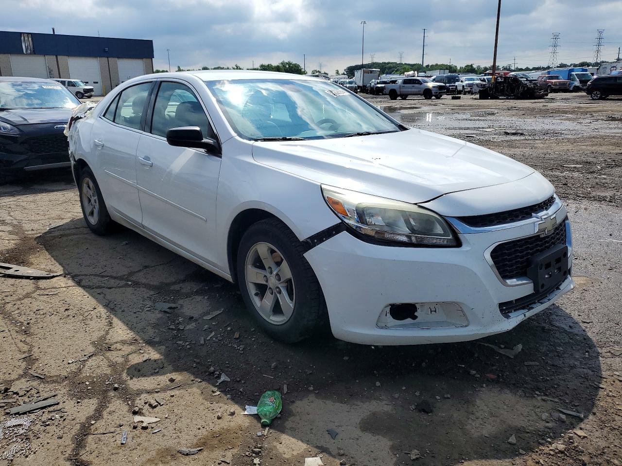 2015 Chevrolet Malibu Ls White vin: 1G11B5SL1FF138003