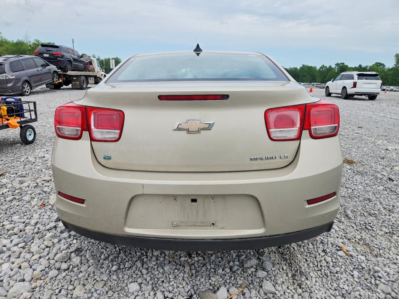 2015 Chevrolet Malibu Ls Gold vin: 1G11B5SL1FF180980