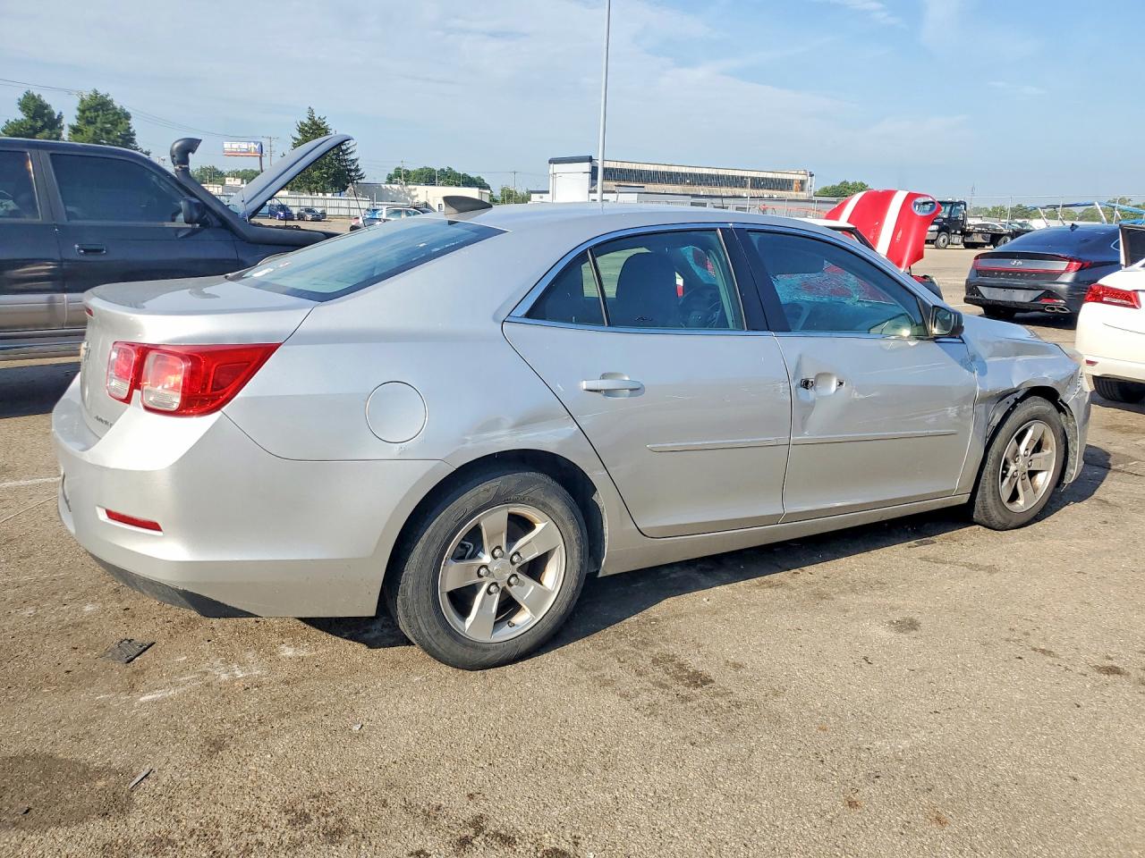 2015 Chevrolet Malibu Ls Silver vin: 1G11B5SL1FF195429