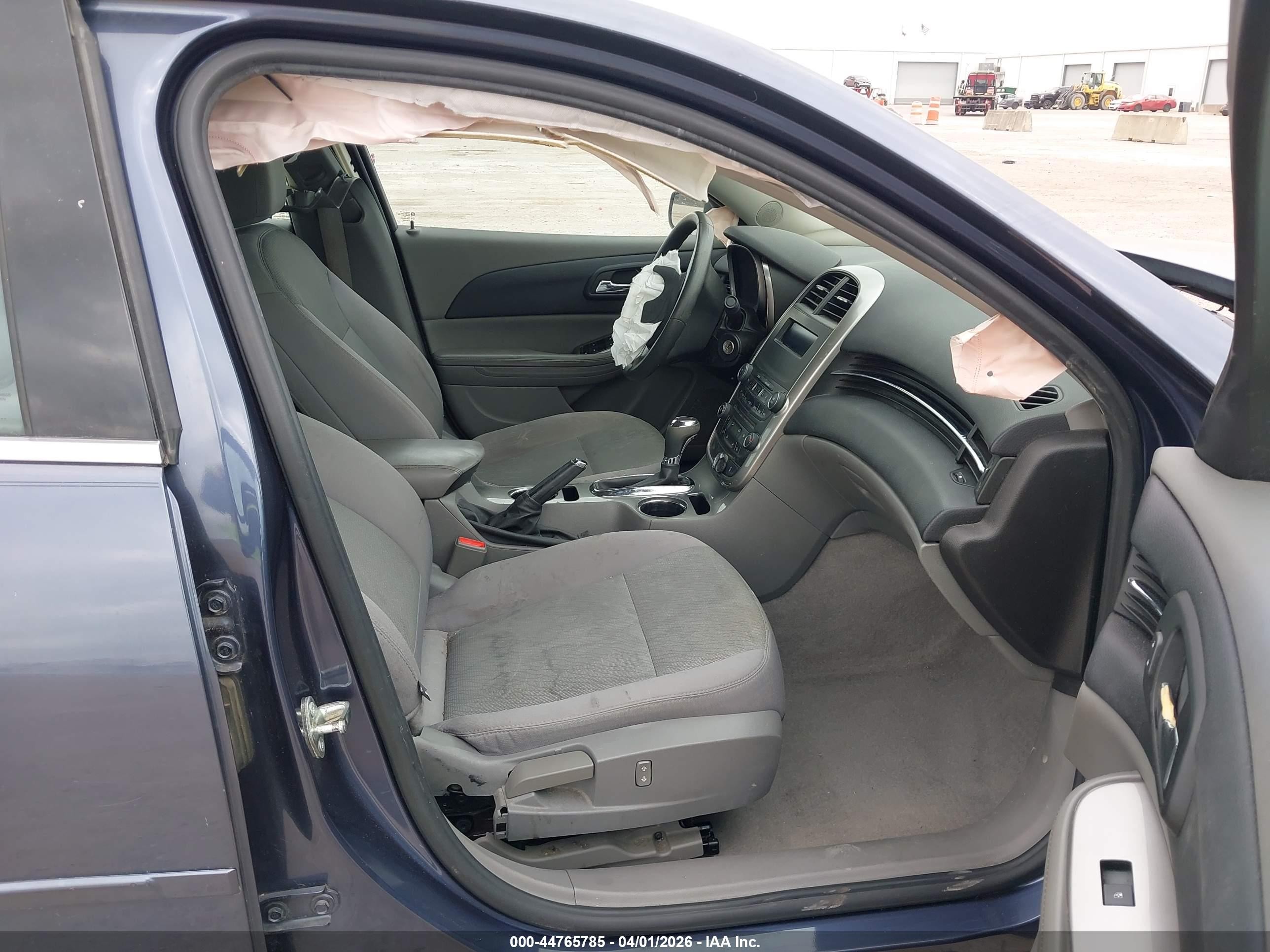 2015 Chevrolet Malibu Ls Blue vin: 1G11B5SL1FF219647
