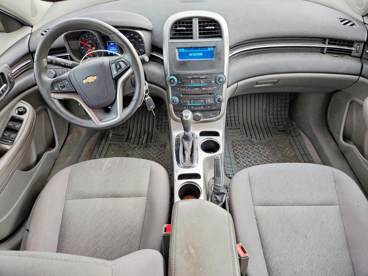 2015 Chevrolet Malibu Ls Серебряный vin: 1G11B5SL1FF249098