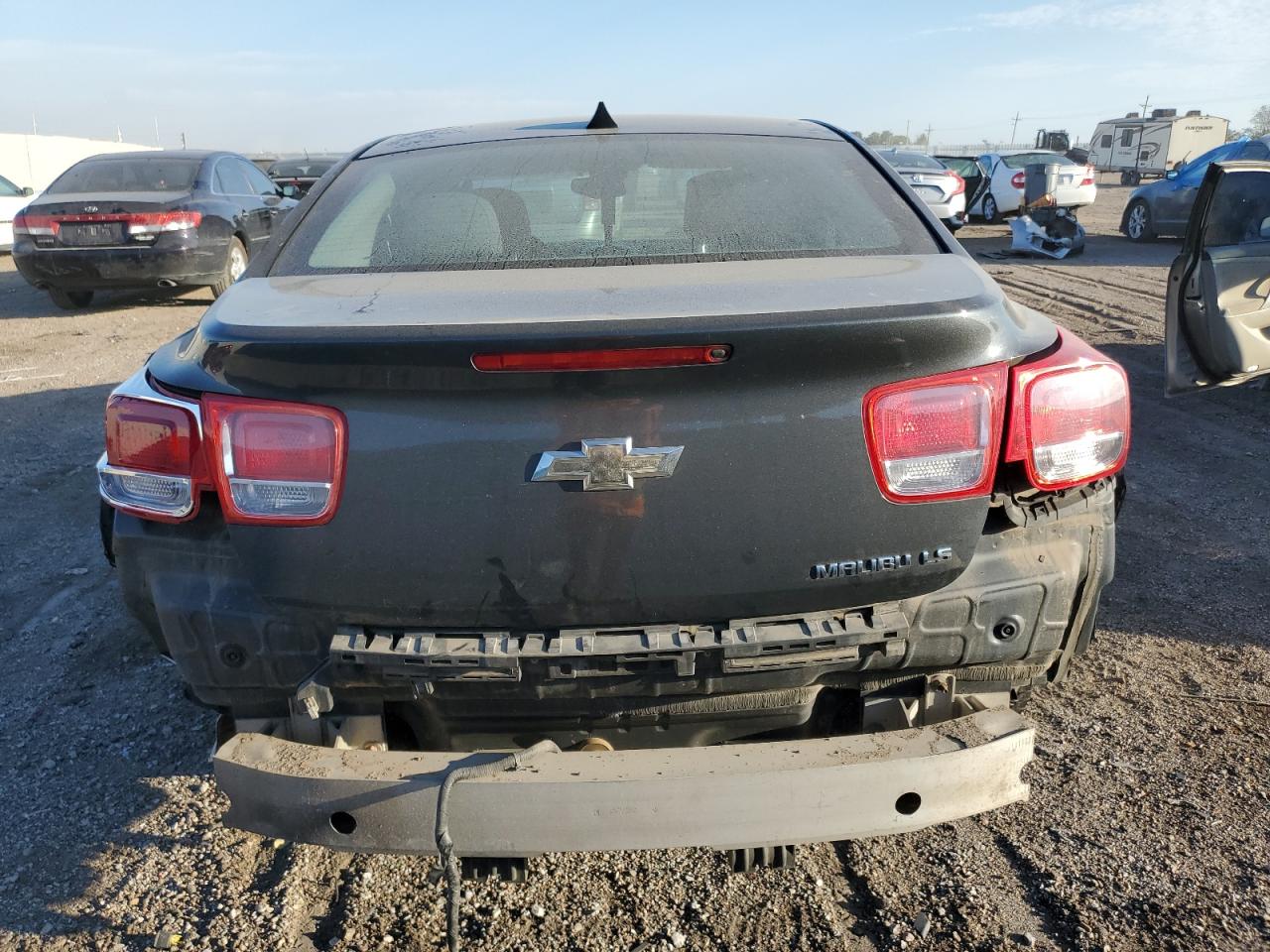 2014 Chev Malibu Ls Black vin: 1G11B5SL2EF183272