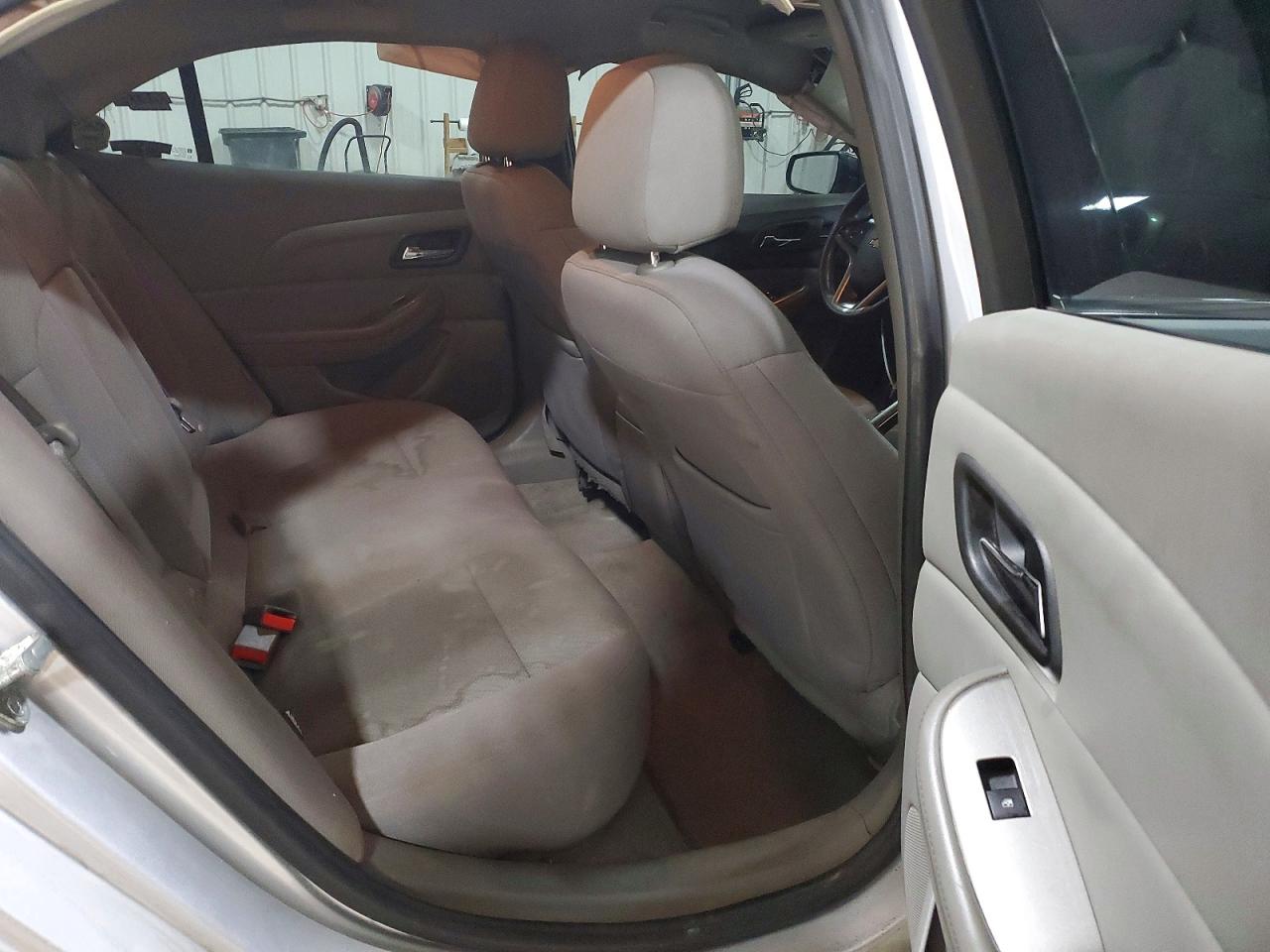 2014 Chevrolet Malibu Ls Серебряный vin: 1G11B5SL2EF215699