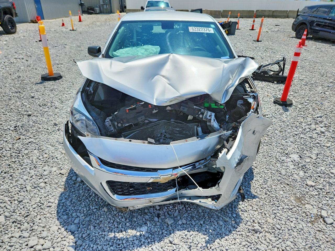 2015 Chevrolet Malibu Ls Серебряный vin: 1G11B5SL2FF103681