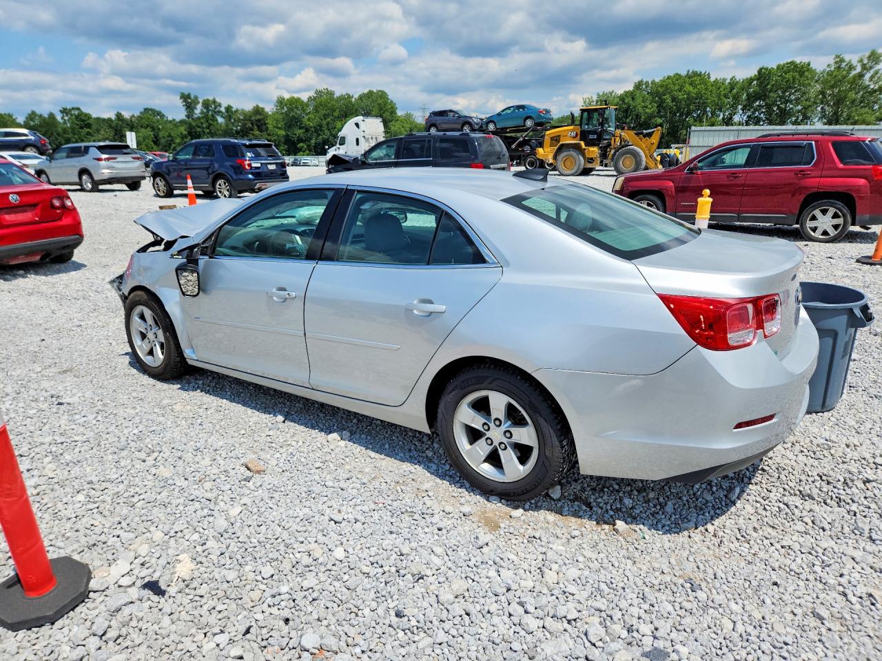 2015 Chevrolet Malibu Ls Серебряный vin: 1G11B5SL2FF103681