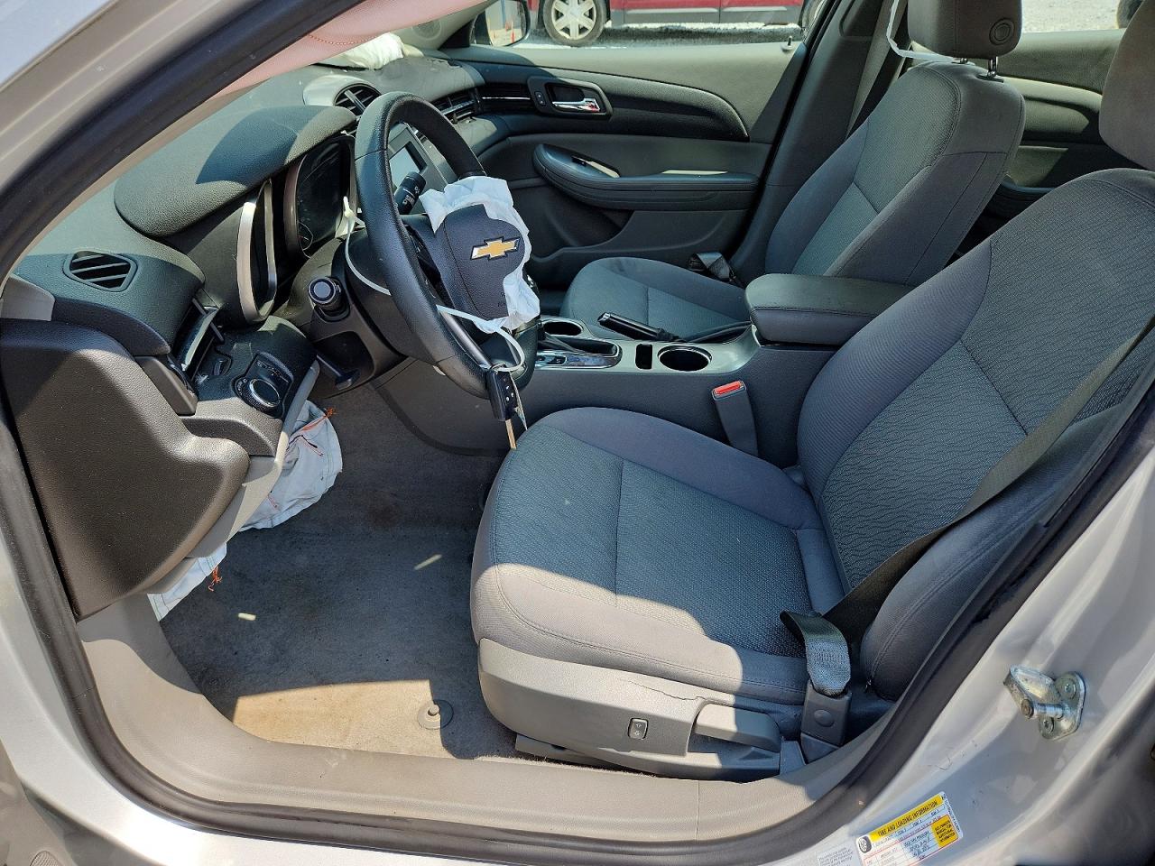 2015 Chevrolet Malibu Ls Серебряный vin: 1G11B5SL2FF103681