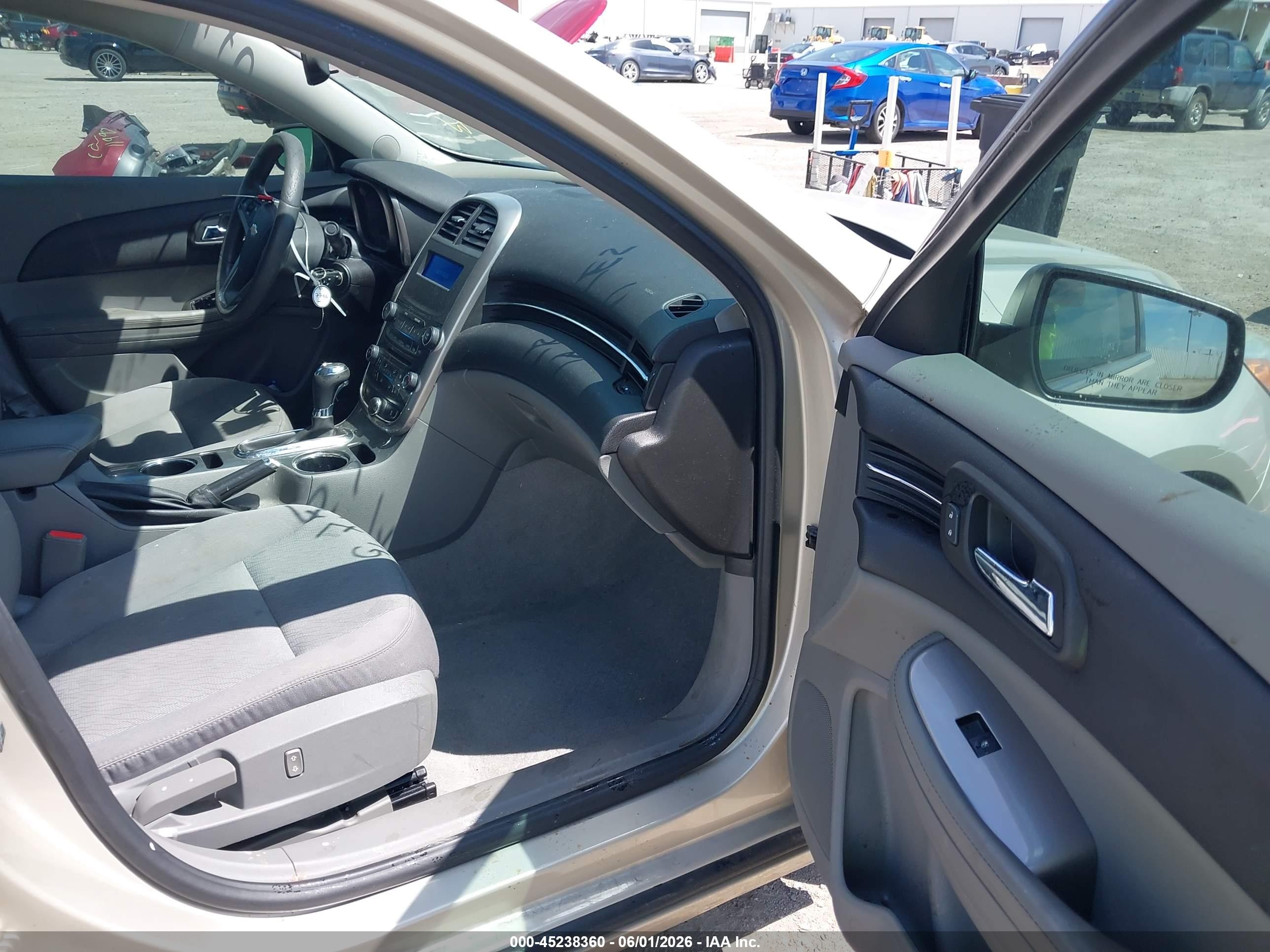 2015 Chevrolet Malibu Ls Tan vin: 1G11B5SL2FF181085