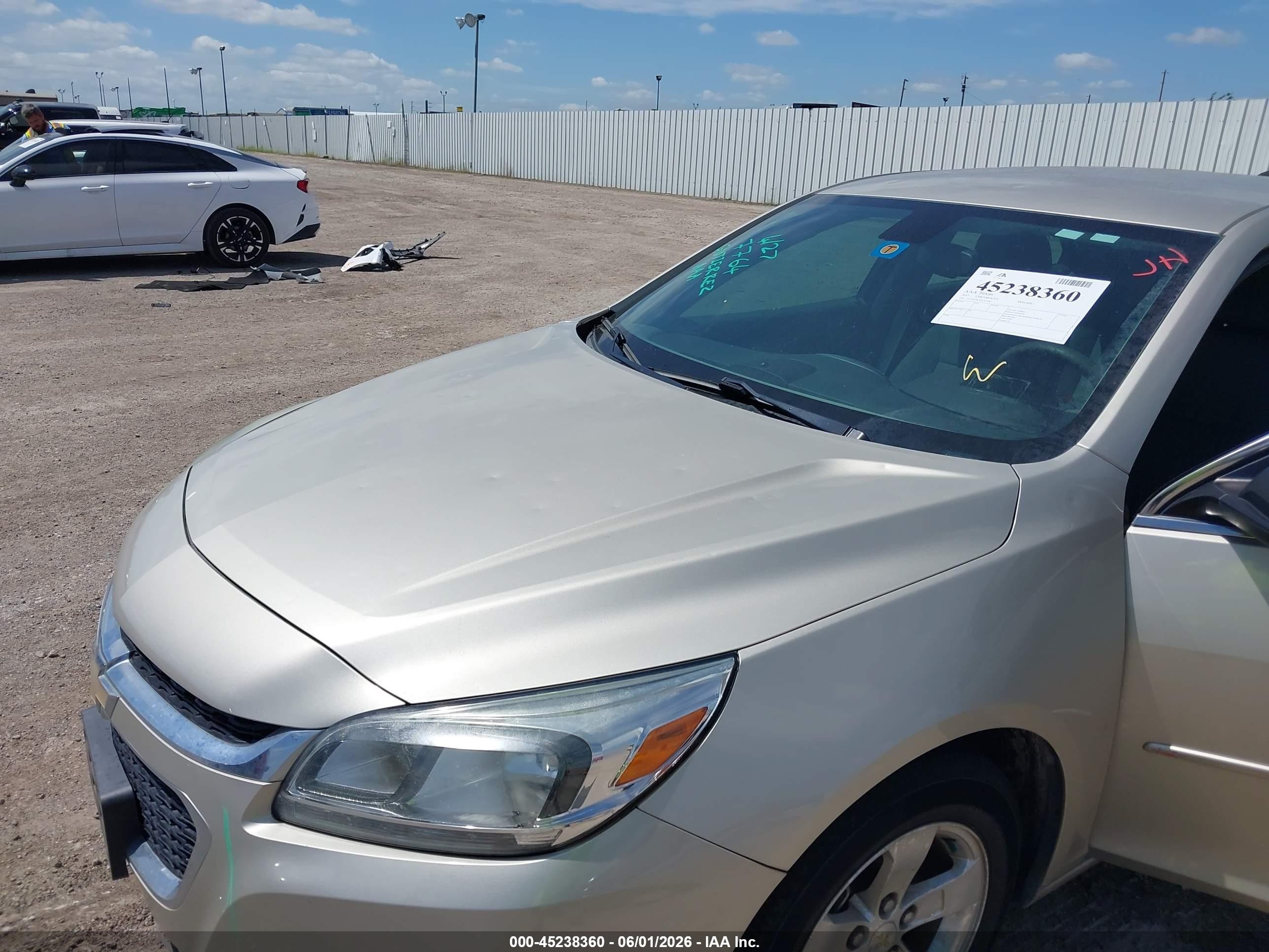 2015 Chevrolet Malibu Ls Tan vin: 1G11B5SL2FF181085