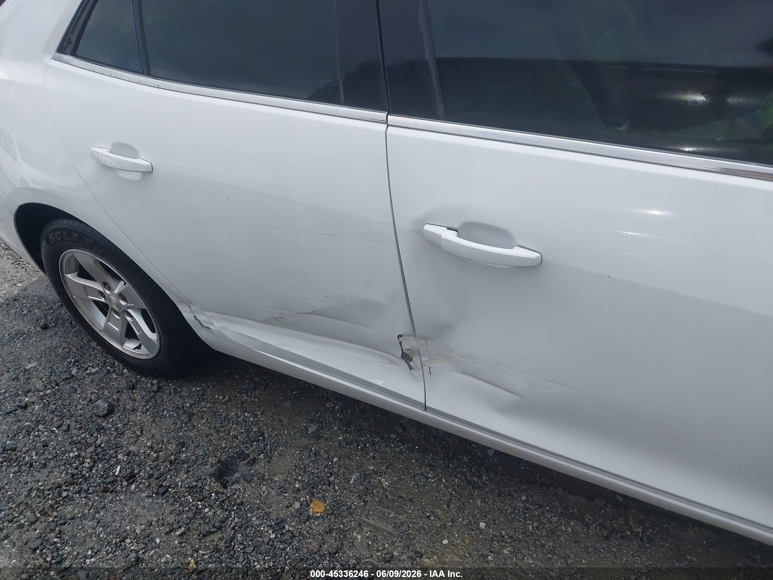 2015 Chevrolet Malibu Ls White vin: 1G11B5SL2FF200640