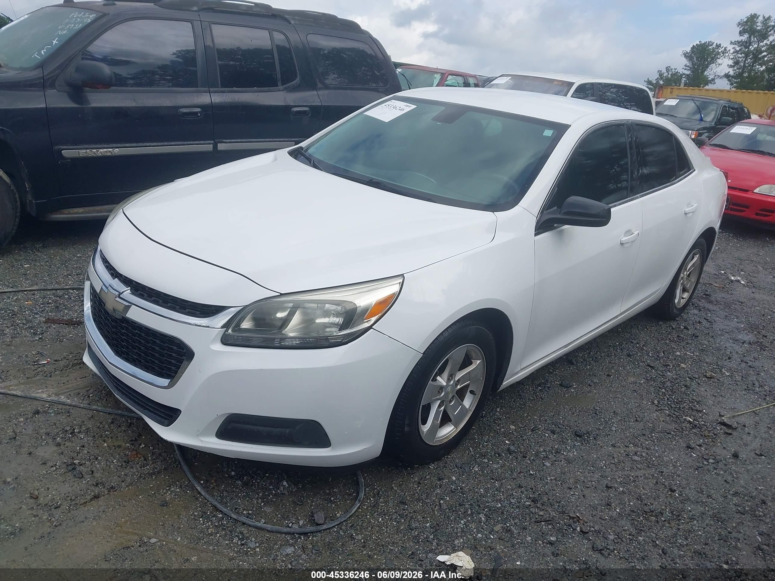 2015 Chevrolet Malibu Ls White vin: 1G11B5SL2FF200640