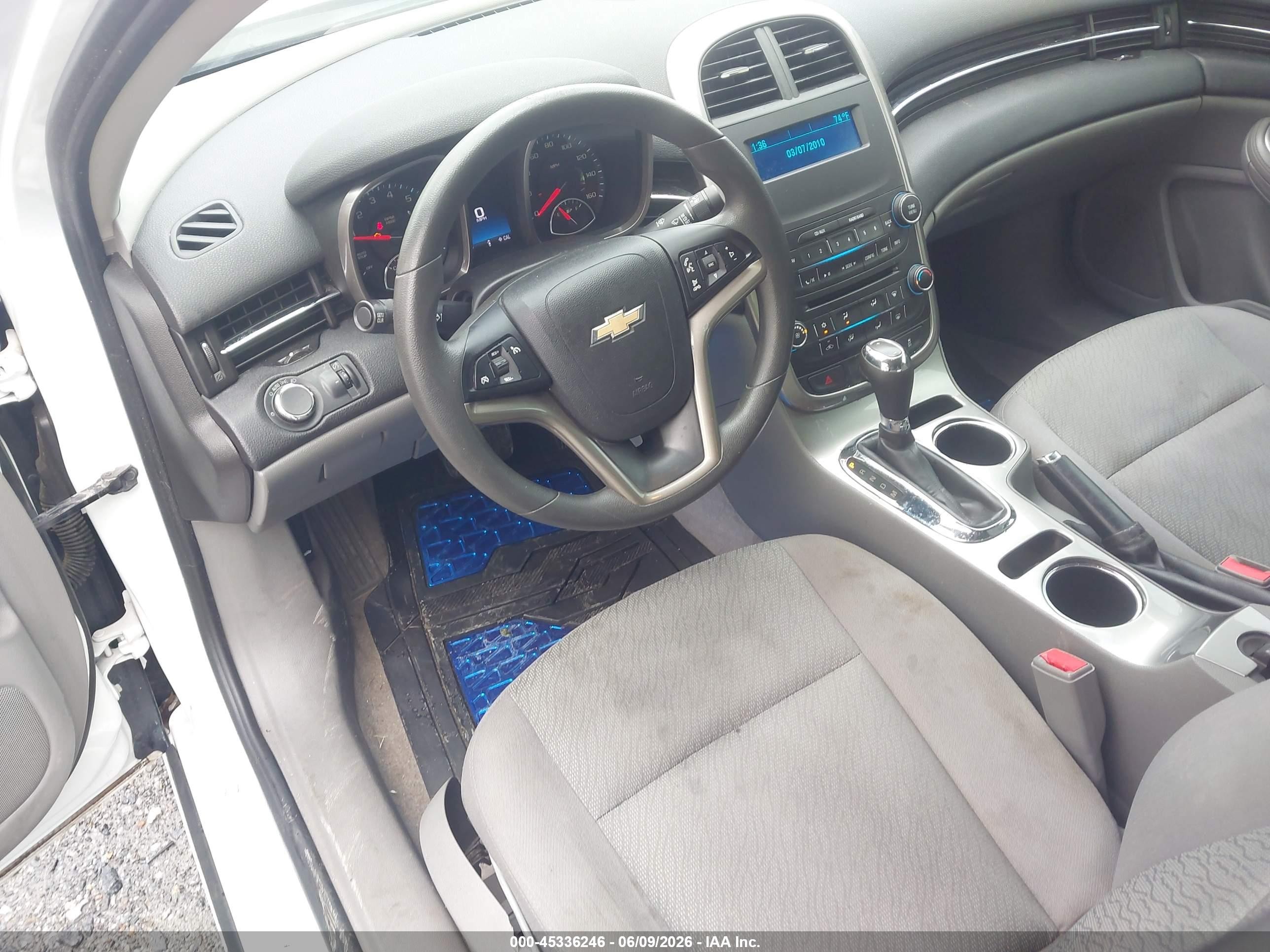 2015 Chevrolet Malibu Ls White vin: 1G11B5SL2FF200640