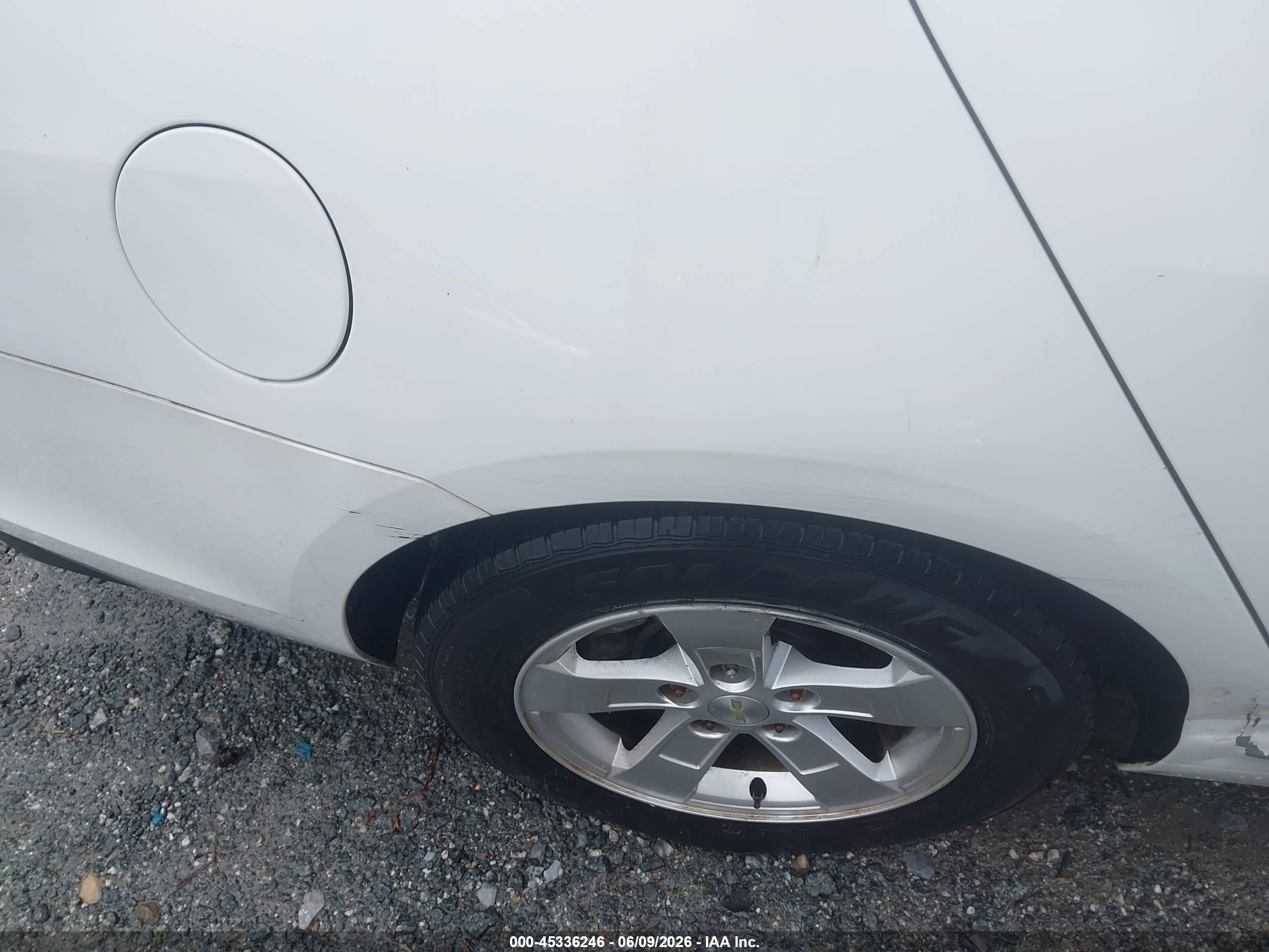 2015 Chevrolet Malibu Ls White vin: 1G11B5SL2FF200640
