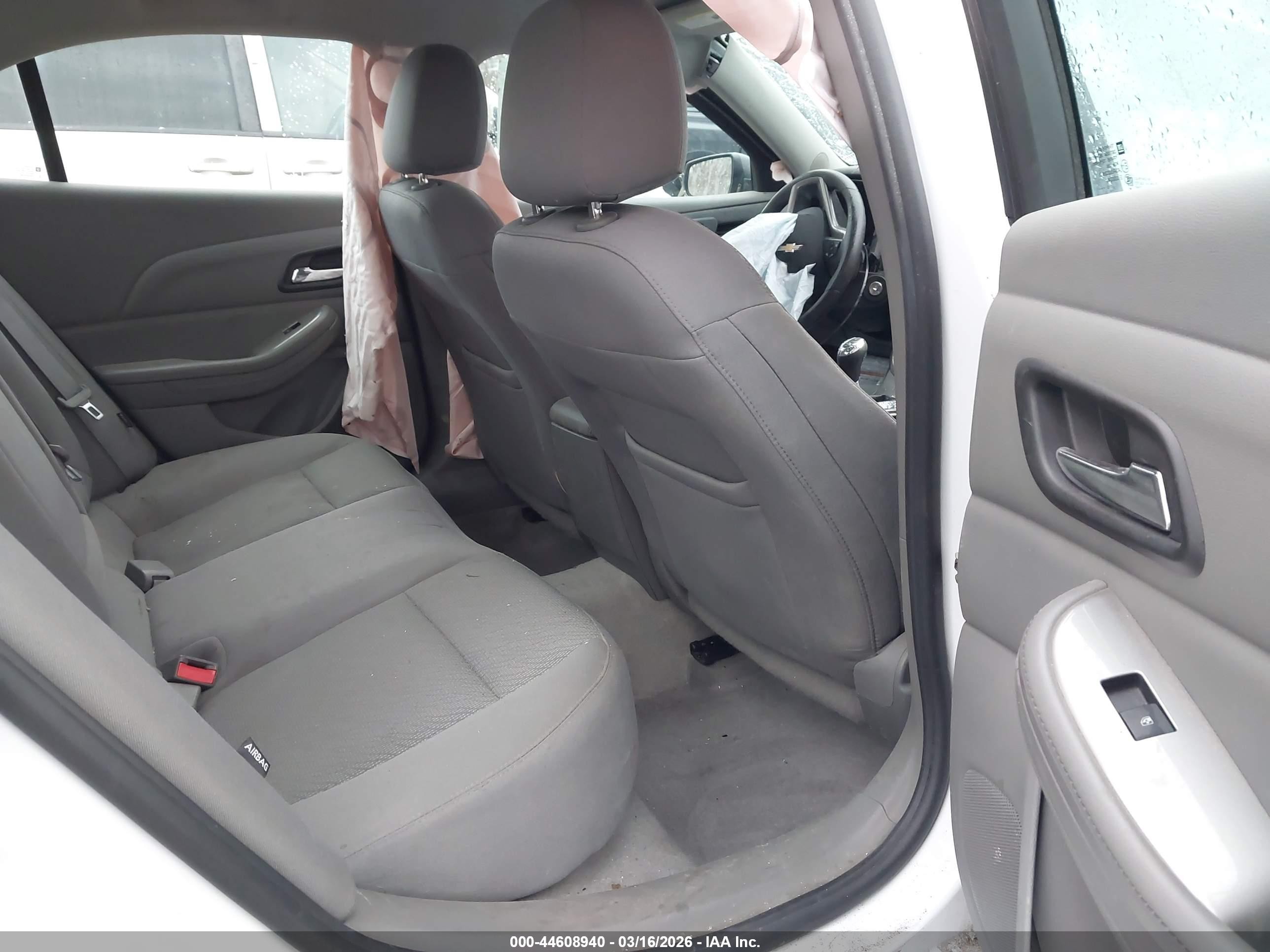 2014 Chevrolet Malibu 1ls White vin: 1G11B5SL3EF160597