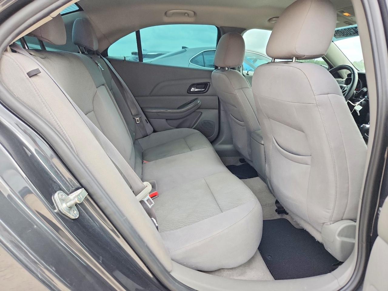 2015 Chevrolet Malibu Ls Gray vin: 1G11B5SL3FF107464