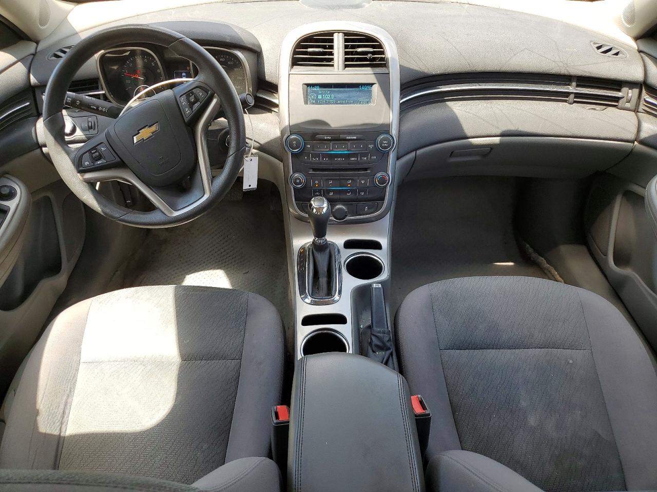 2015 Chevrolet Malibu Ls Silver vin: 1G11B5SL3FF156325