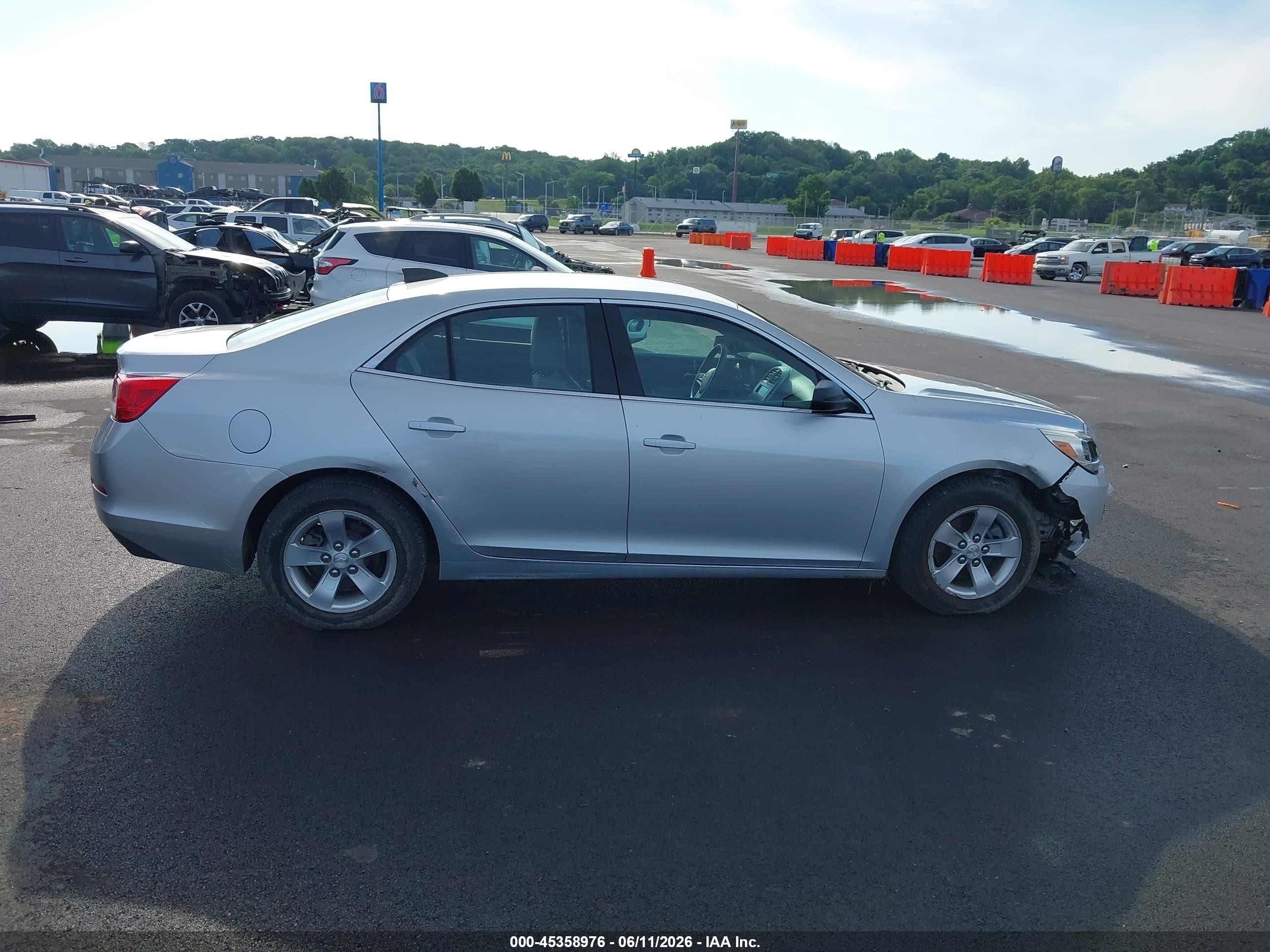 2015 Chevrolet Malibu Ls Silver vin: 1G11B5SL3FF273080