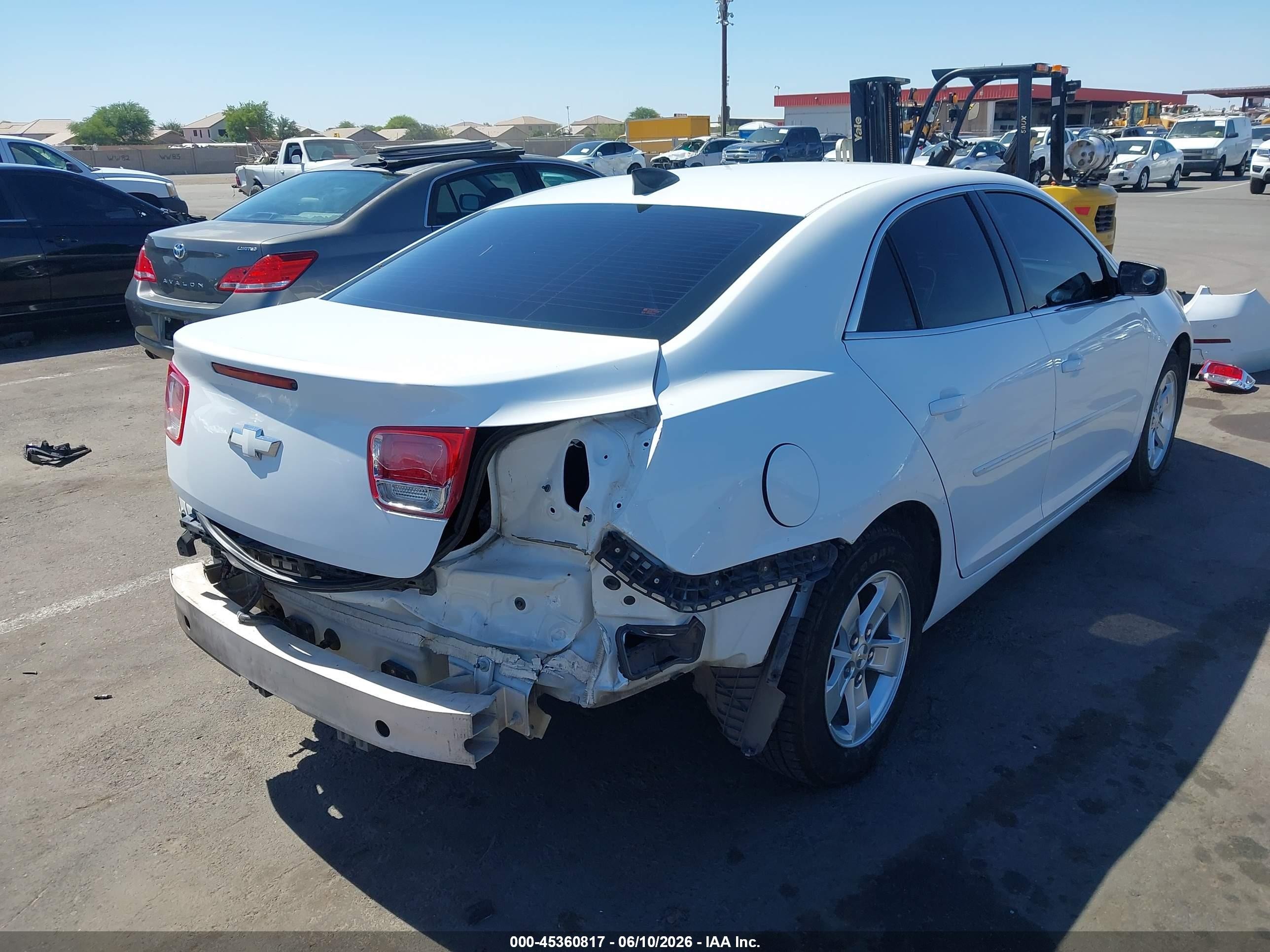2015 Chevrolet Malibu Ls White vin: 1G11B5SL3FU152948