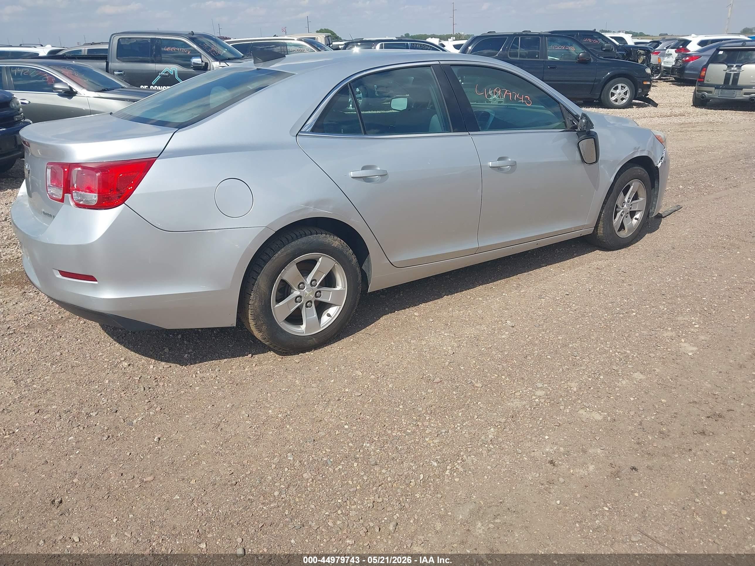2015 Chevrolet Malibu Ls Silver vin: 1G11B5SL3FU153470
