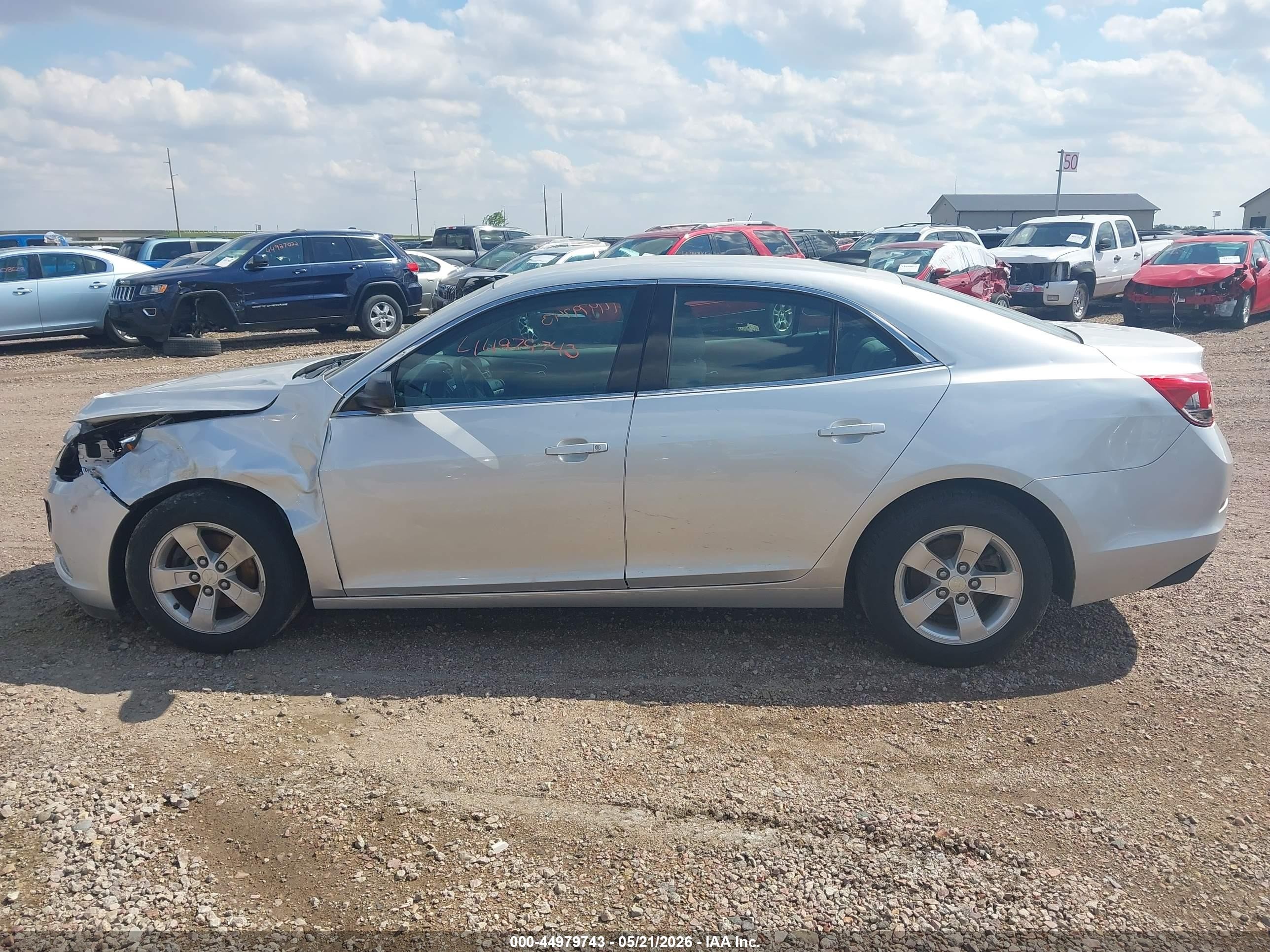 2015 Chevrolet Malibu Ls Silver vin: 1G11B5SL3FU153470