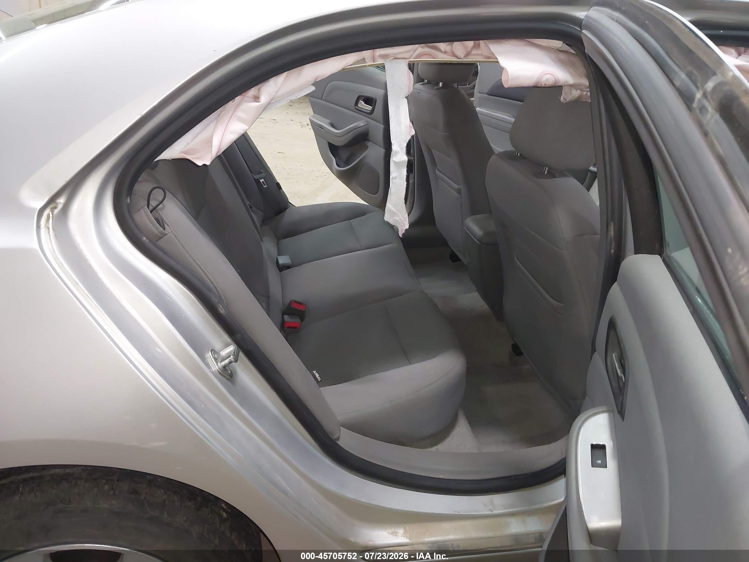 2014 Chevrolet Malibu 1ls Silver vin: 1G11B5SL4EF110694