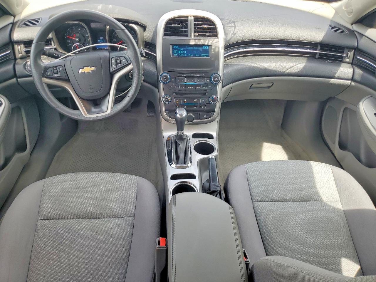 2014 Chevrolet Malibu Ls Silver vin: 1G11B5SL4EF123493
