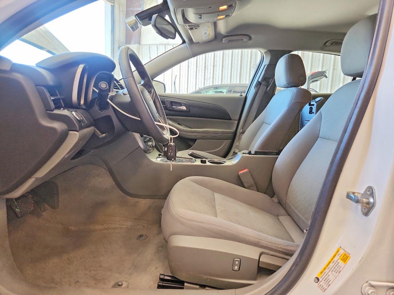 2014 Chevrolet Malibu Ls White vin: 1G11B5SL4EF130430
