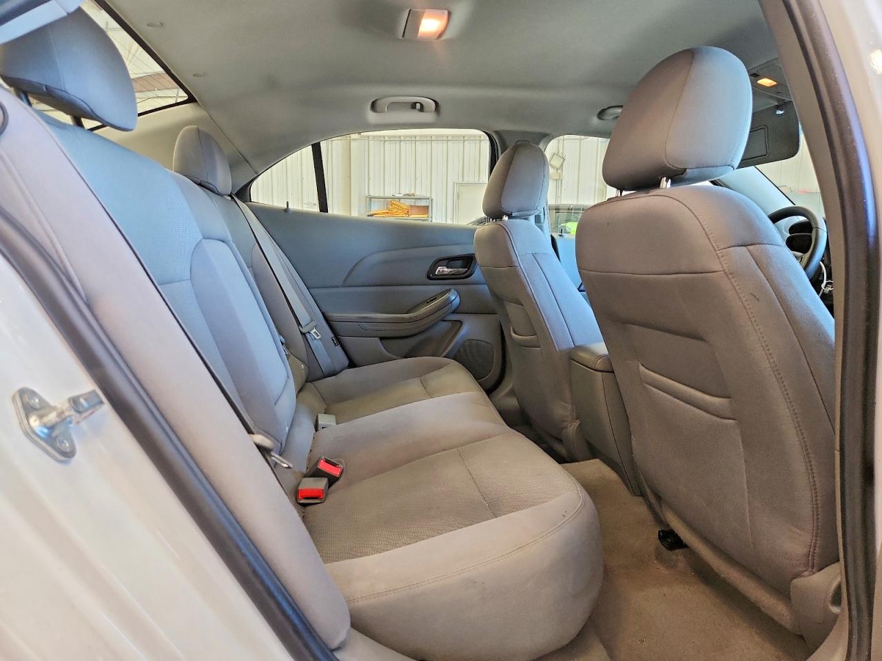 2014 Chevrolet Malibu Ls White vin: 1G11B5SL4EF130430